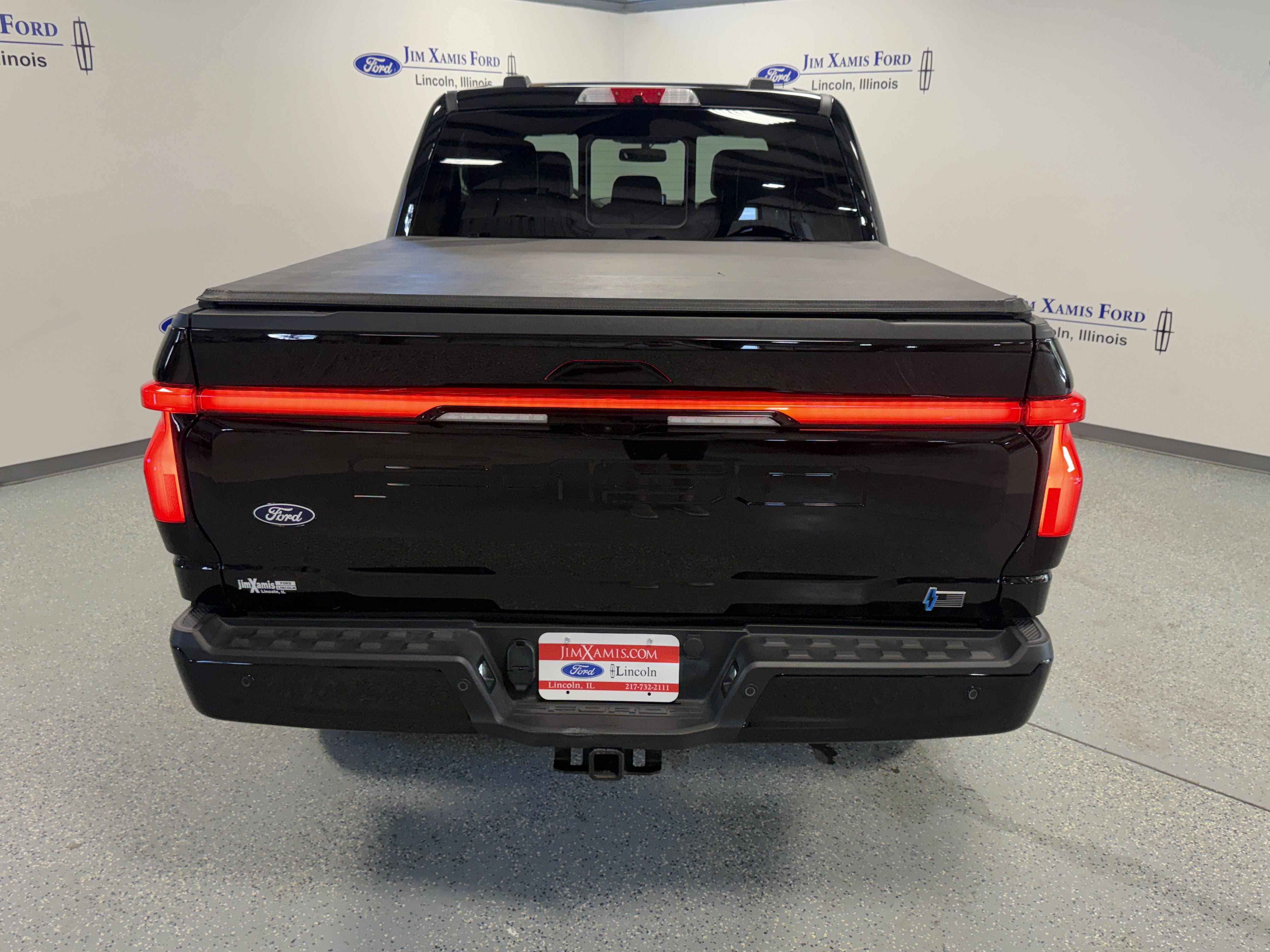 2025 Ford F-150 Lightning LARIAT