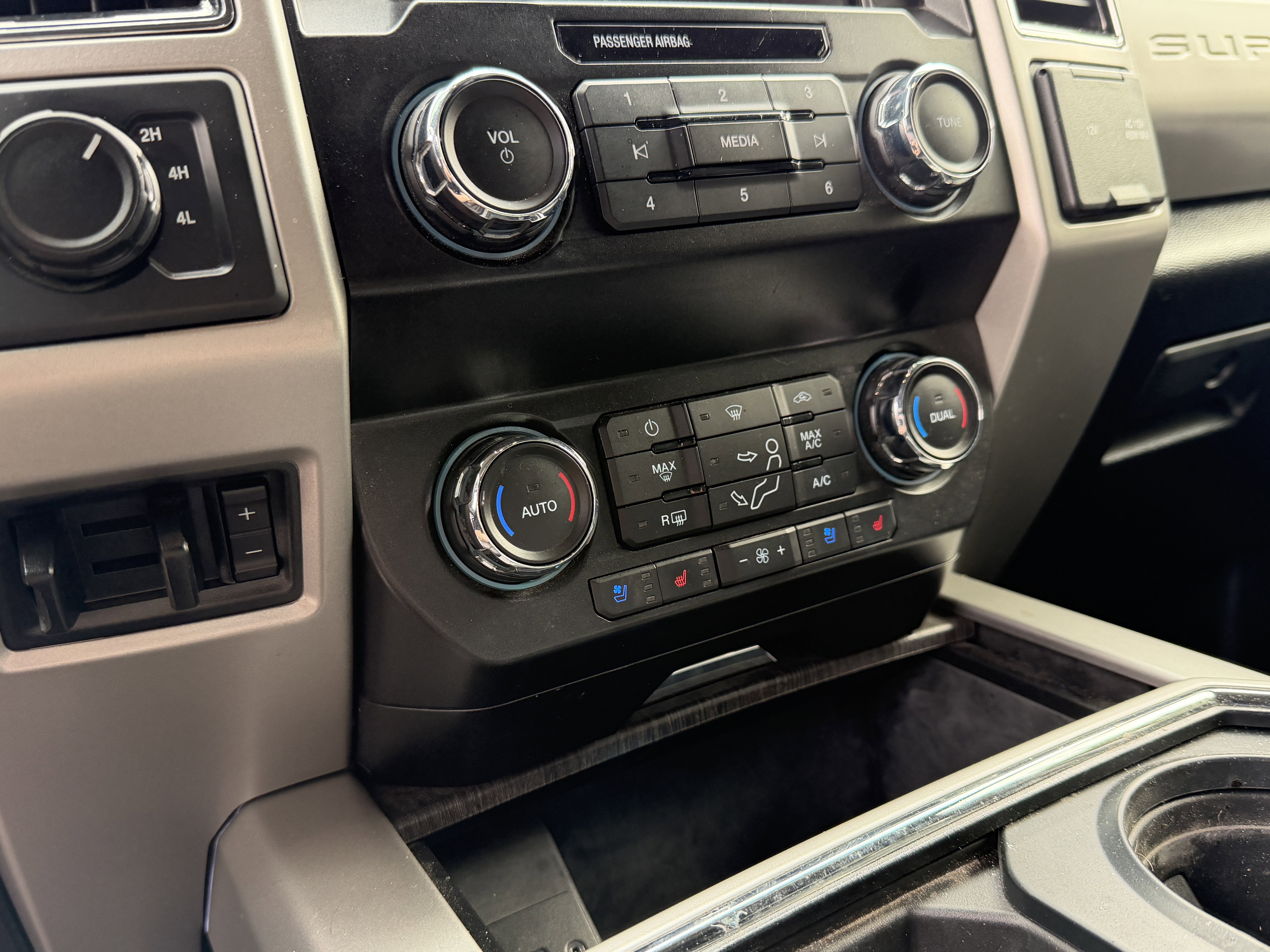 2021 Ford Super Duty F-250 SRW LARIAT