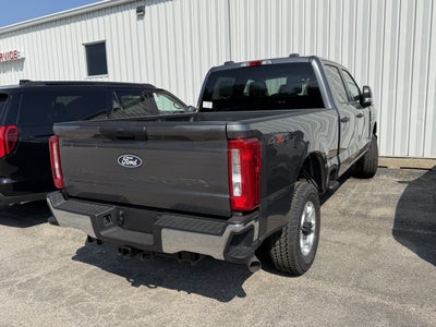 2027 Ford Super Duty F-250 SRW XLT