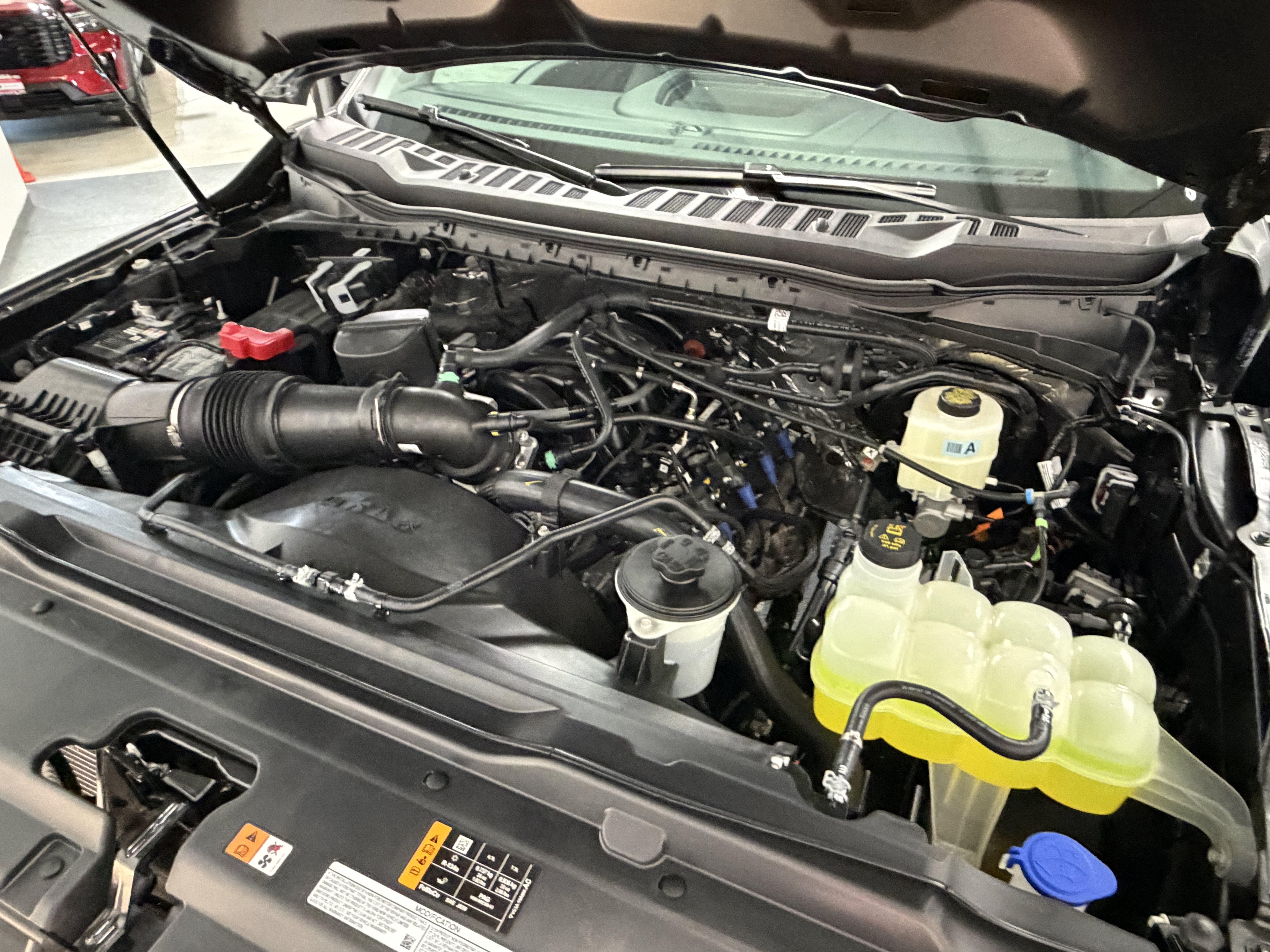2027 Ford Super Duty F-250 SRW XLT