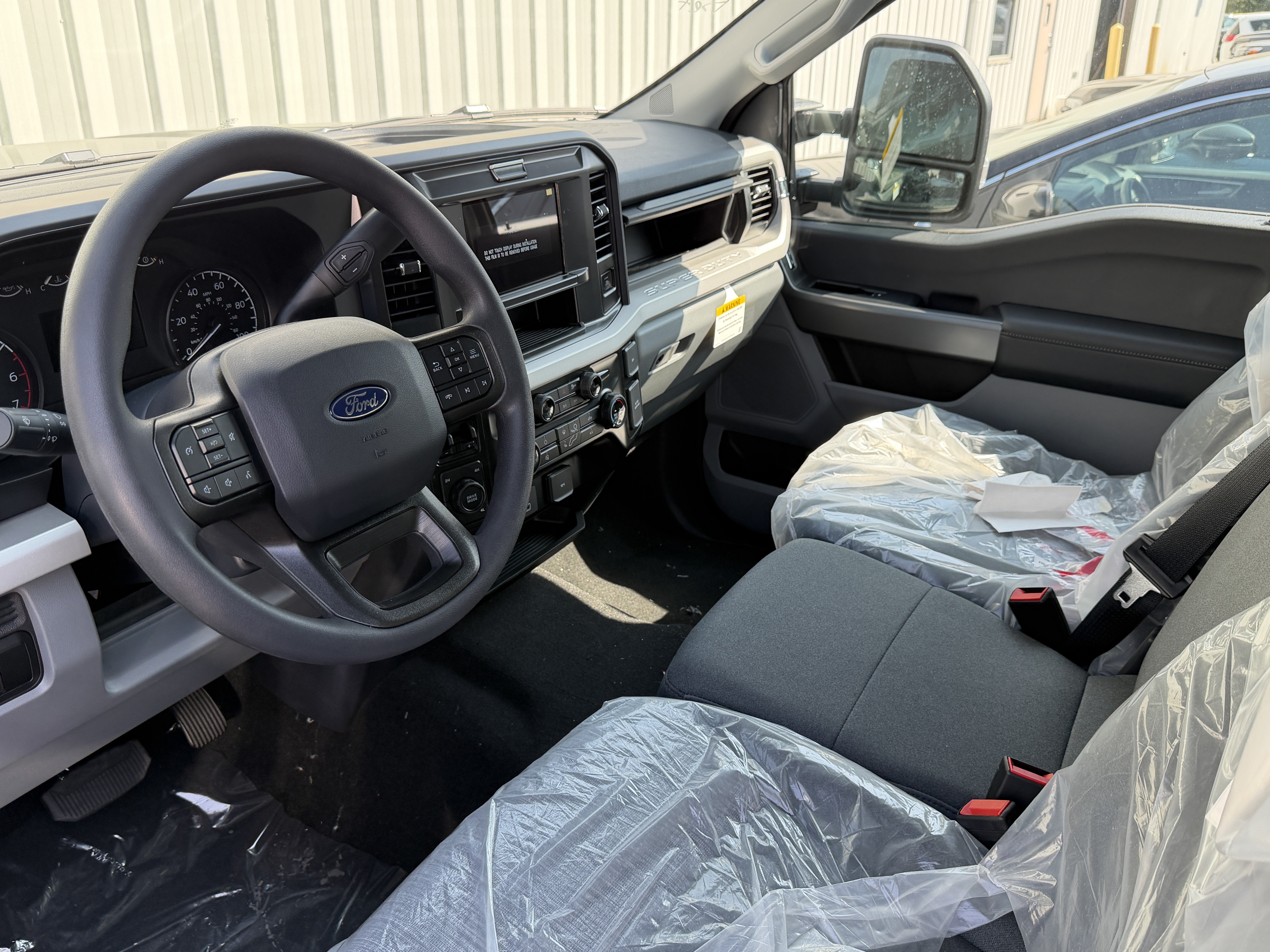2027 Ford Super Duty F-250 SRW XLT