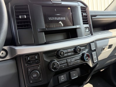 2027 Ford Super Duty F-250 SRW XLT