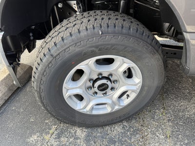 2027 Ford Super Duty F-250 SRW XLT