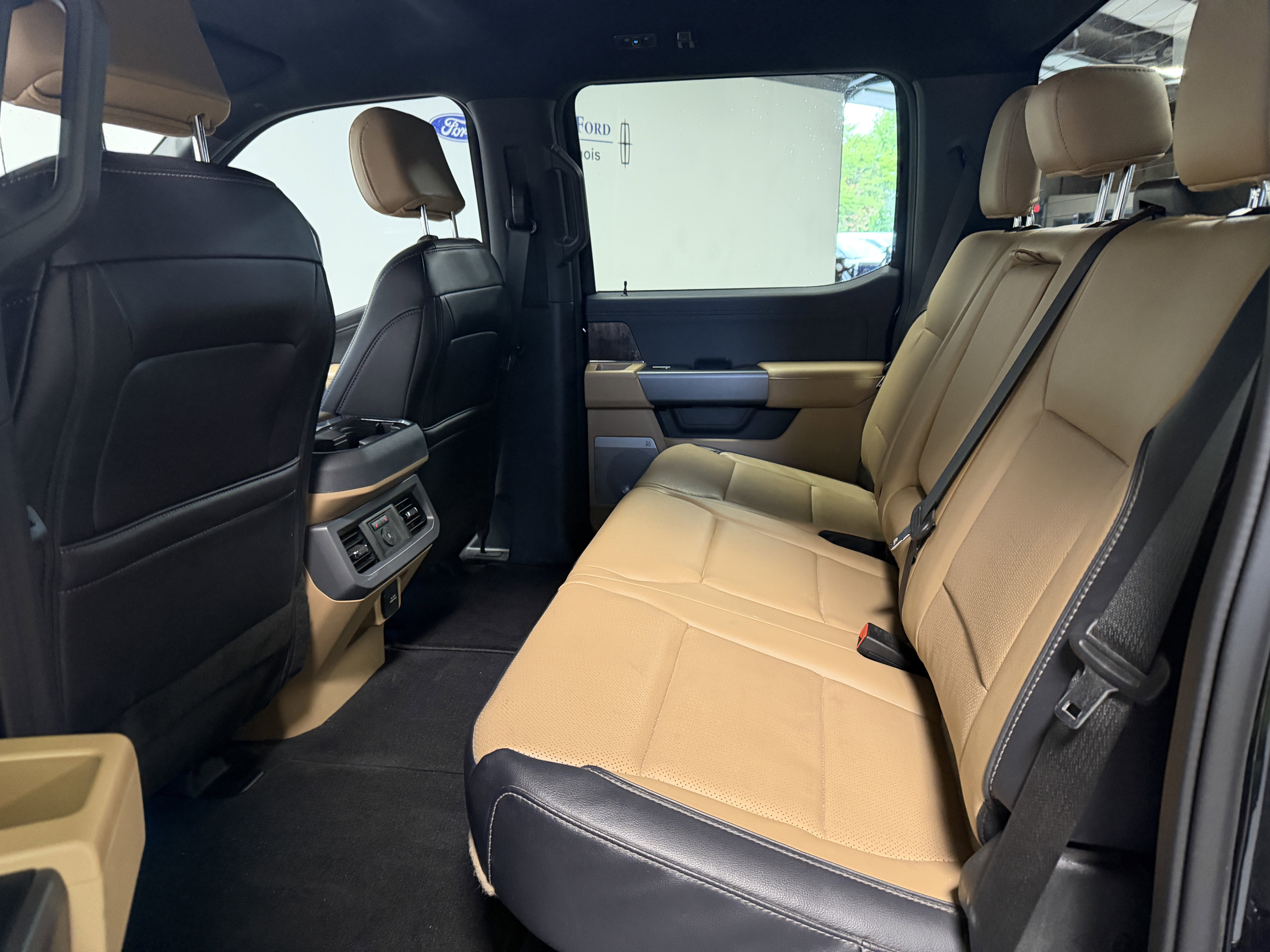 2025 Ford Super Duty F-250 SRW LARIAT