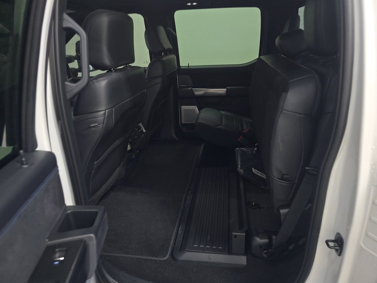 2025 Ford Super Duty F-250 SRW Platinum