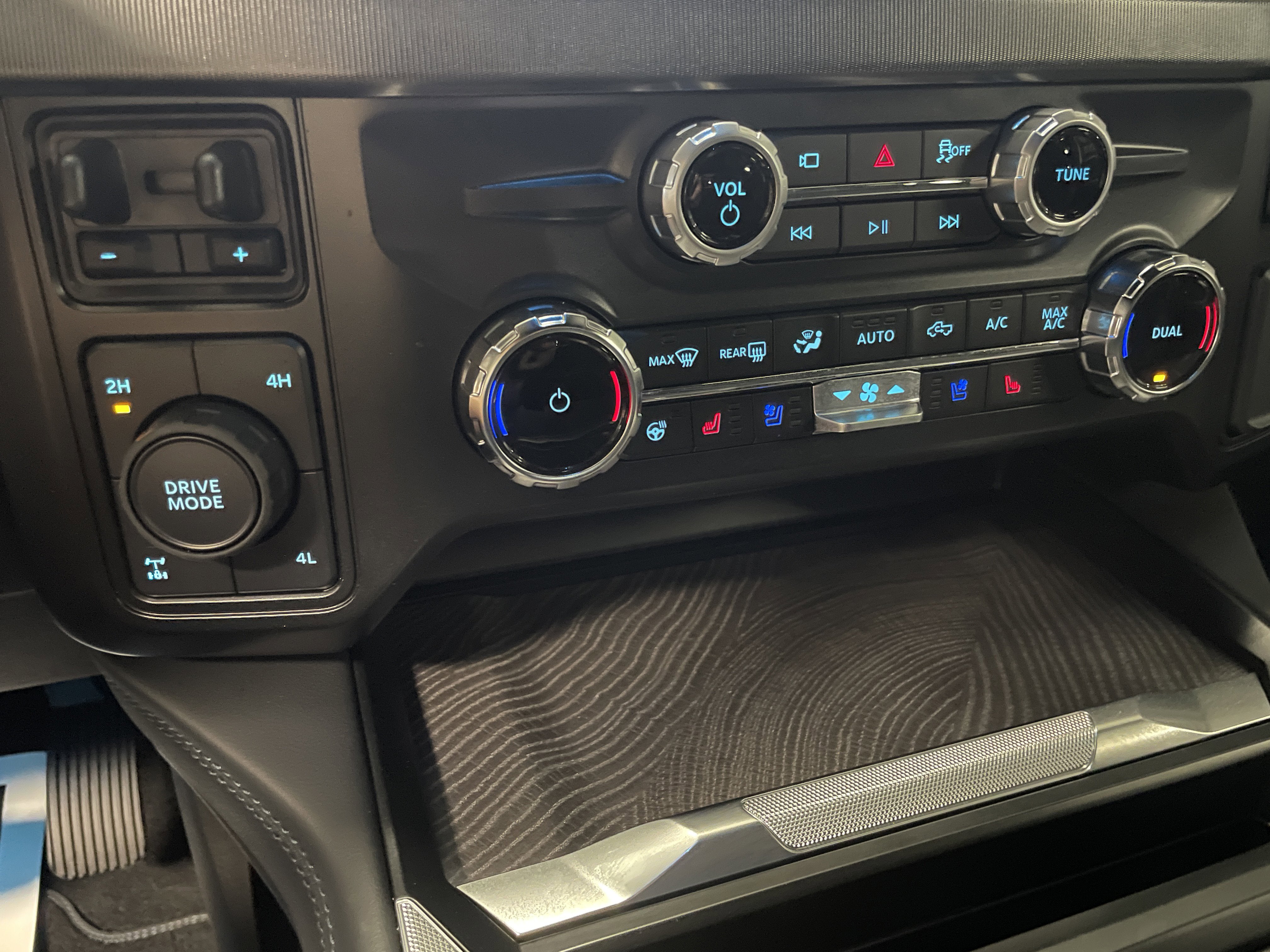 2025 Ford Super Duty F-250 SRW Platinum