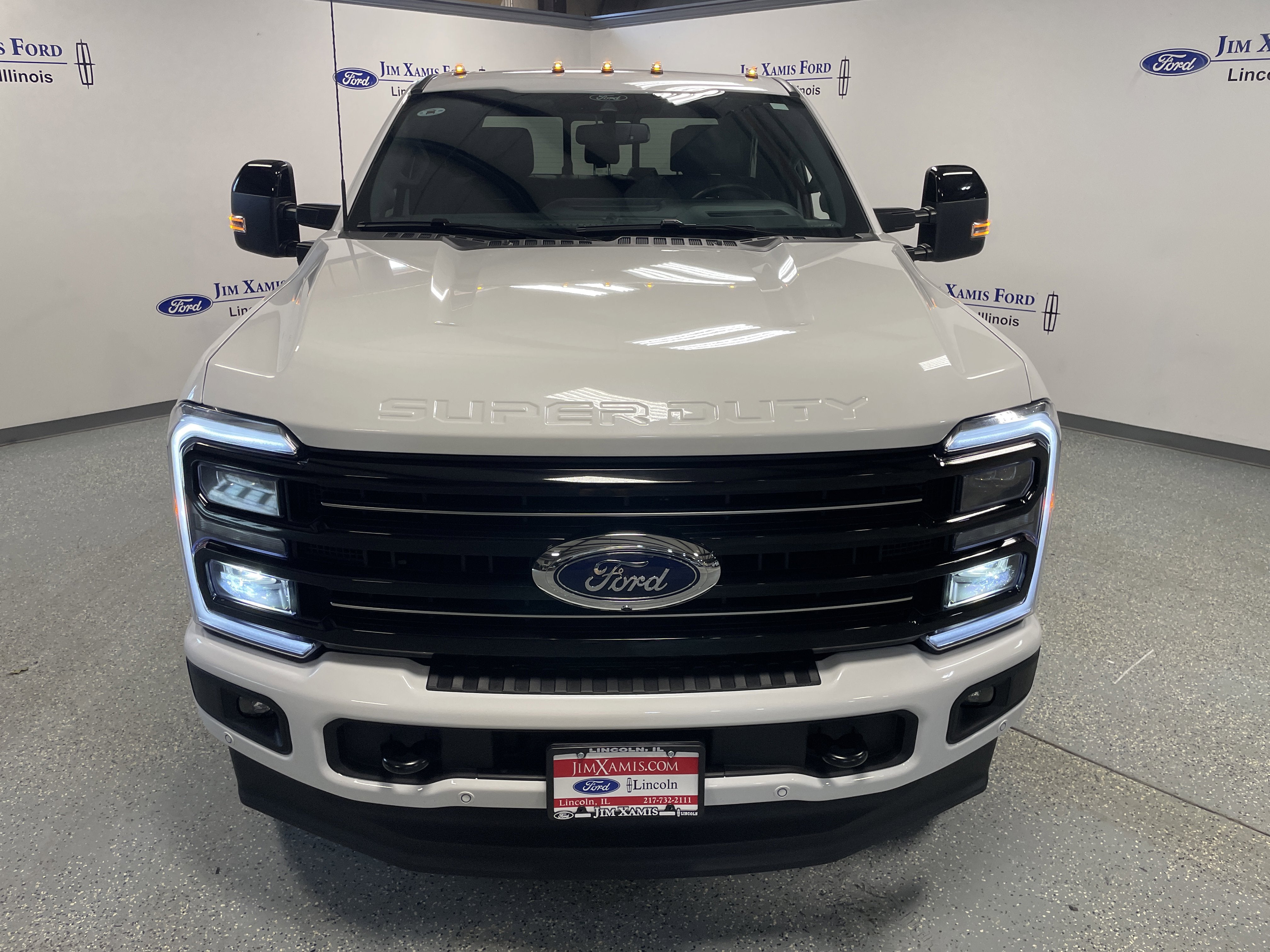 2025 Ford Super Duty F-250 SRW Platinum