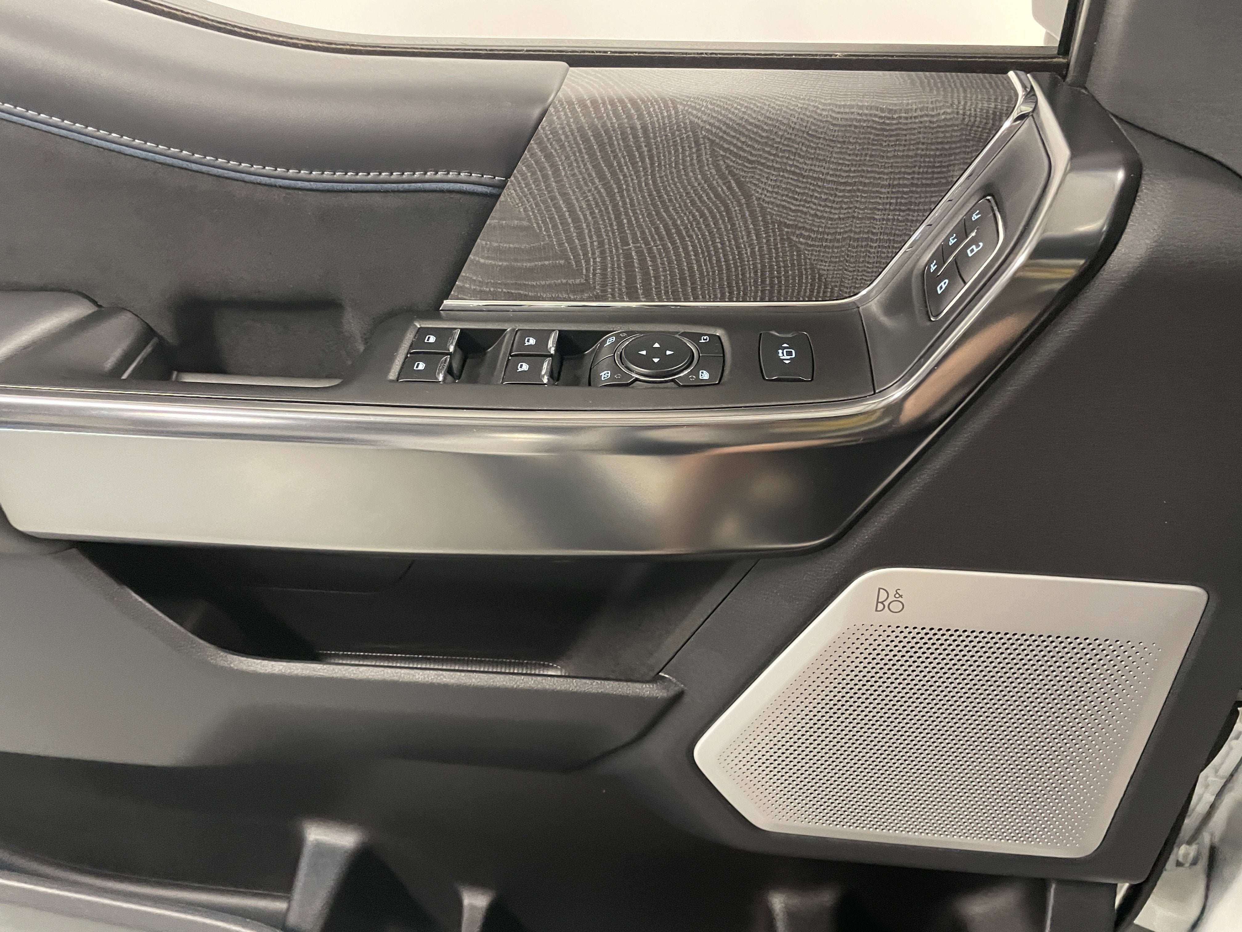 2025 Ford Super Duty F-250 SRW Platinum