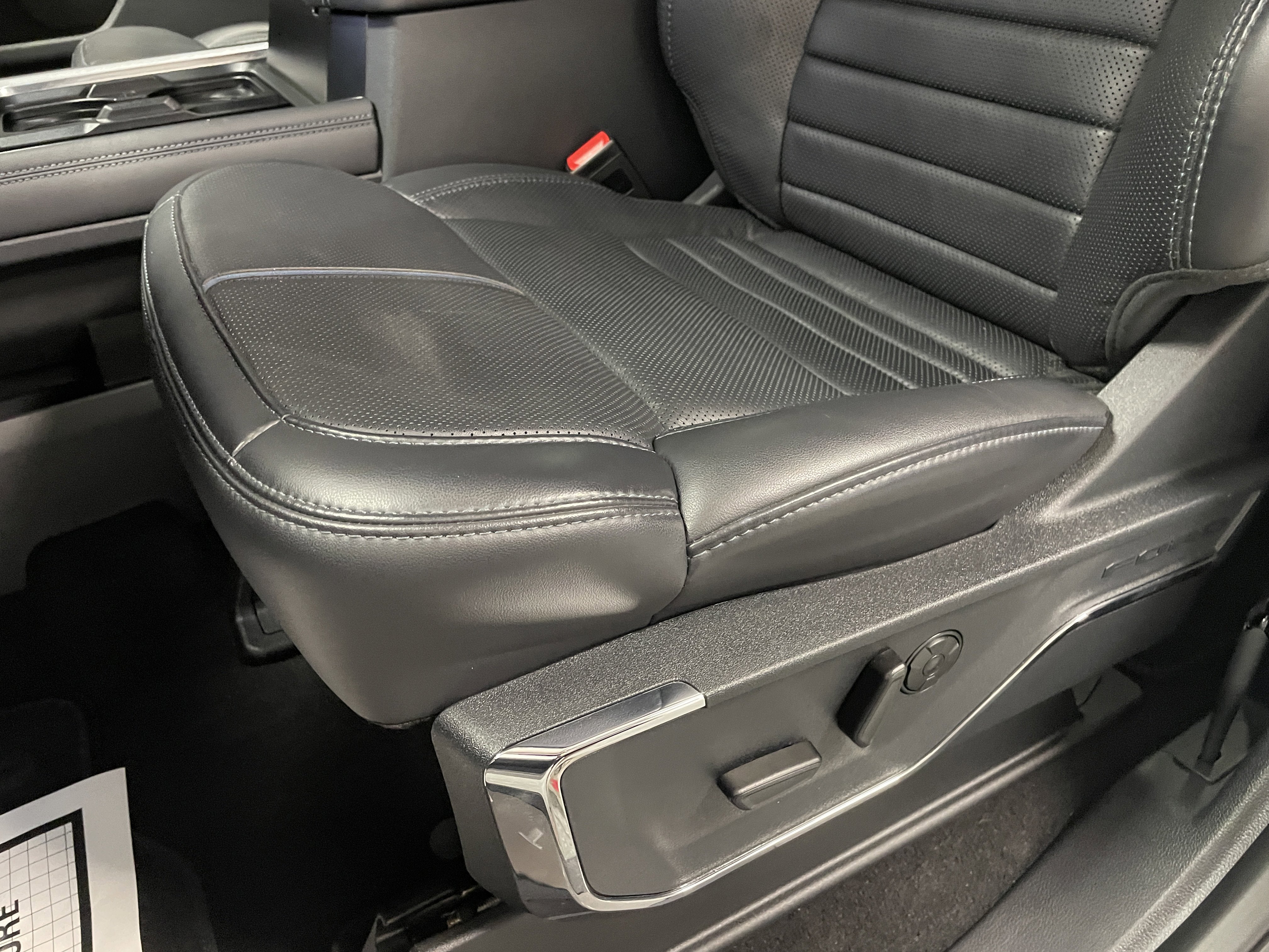 2025 Ford Super Duty F-250 SRW Platinum