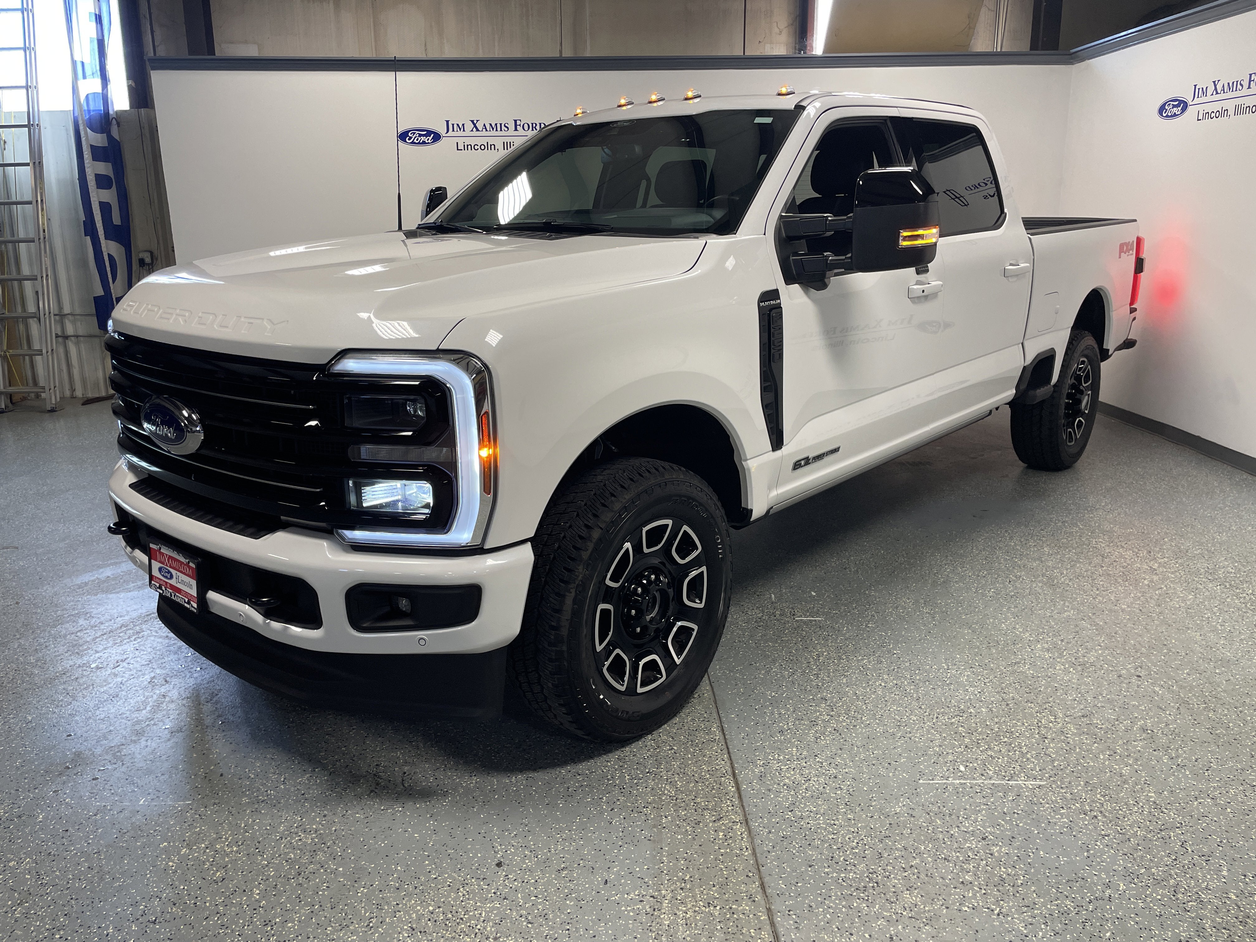 2025 Ford Super Duty F-250 SRW Platinum