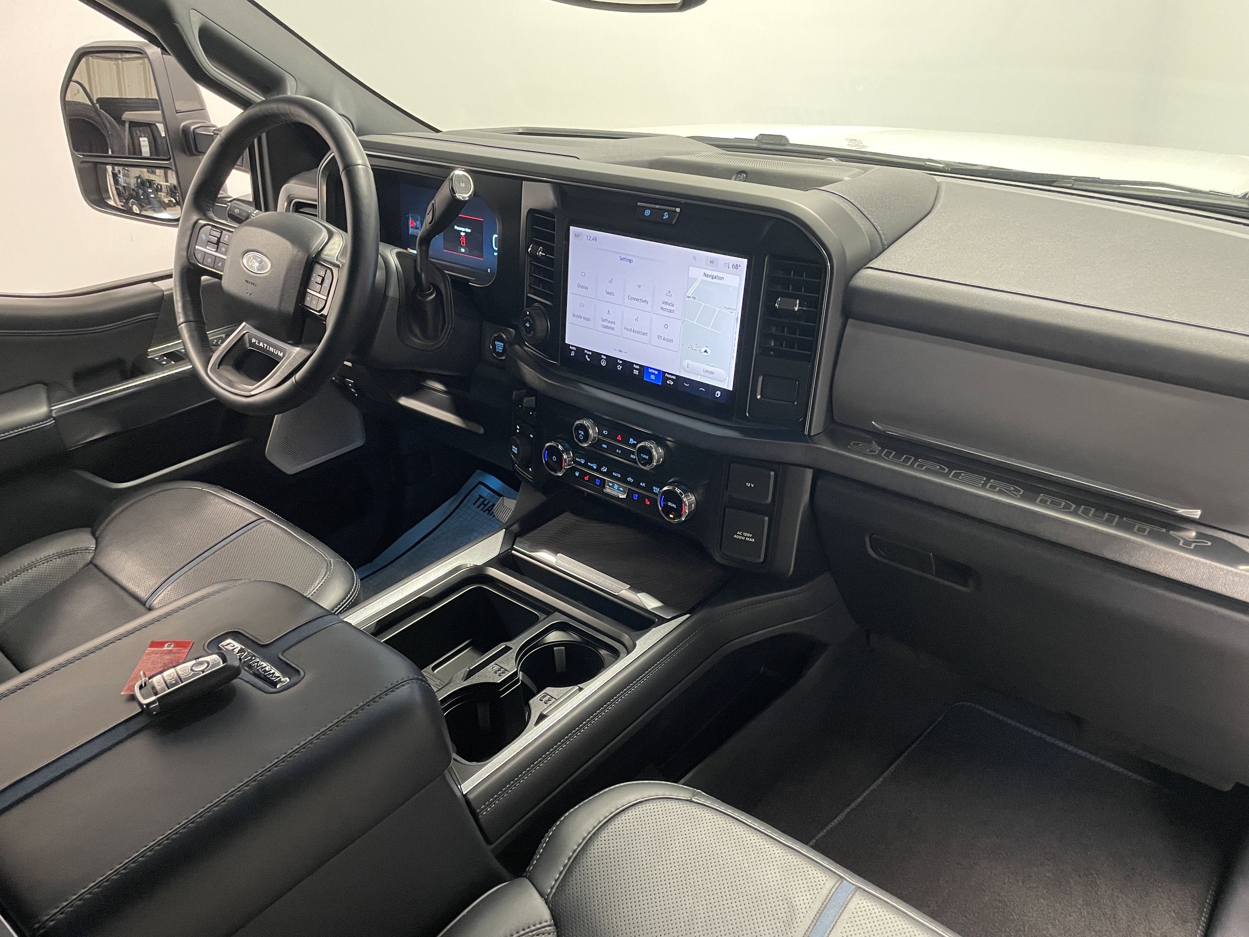 2025 Ford Super Duty F-250 SRW Platinum