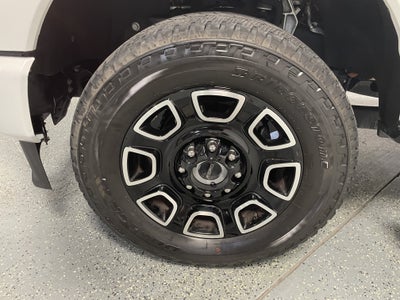 2025 Ford Super Duty F-250 SRW Platinum