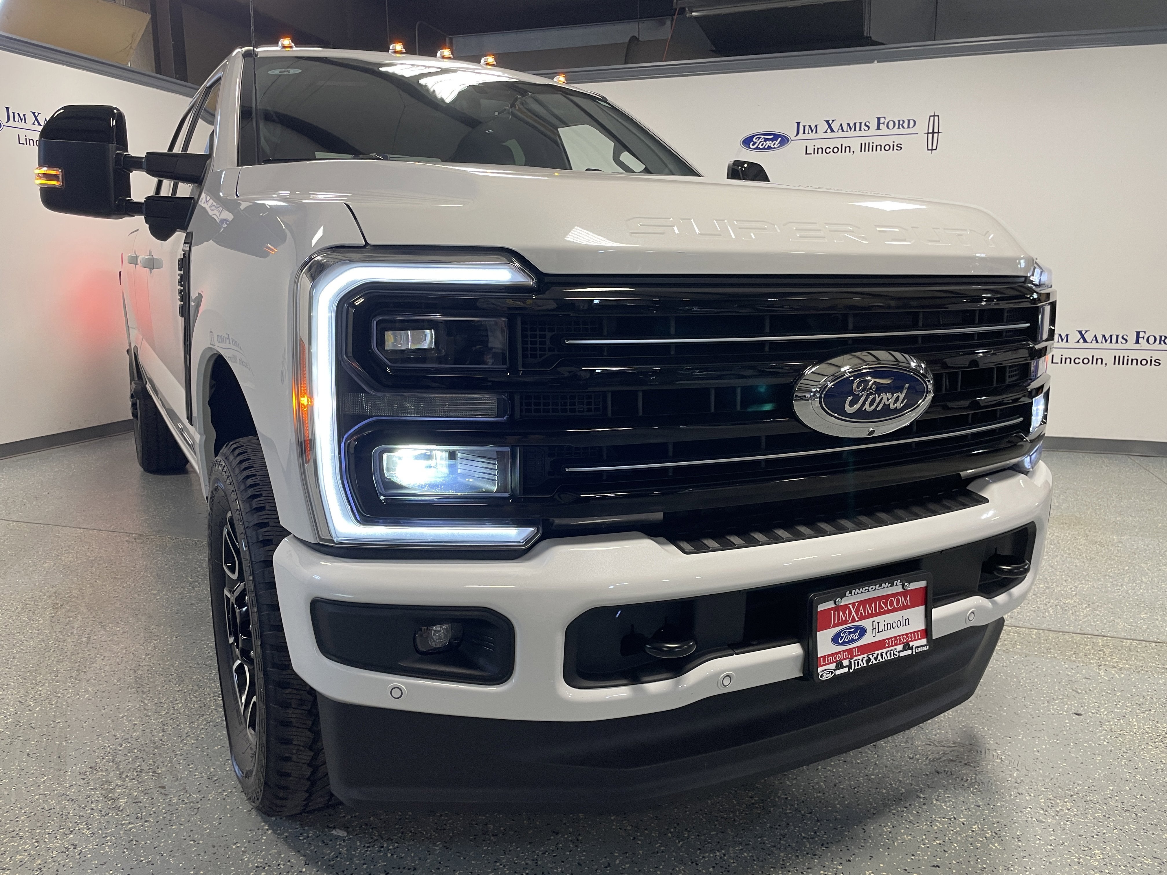 2025 Ford Super Duty F-250 SRW Platinum