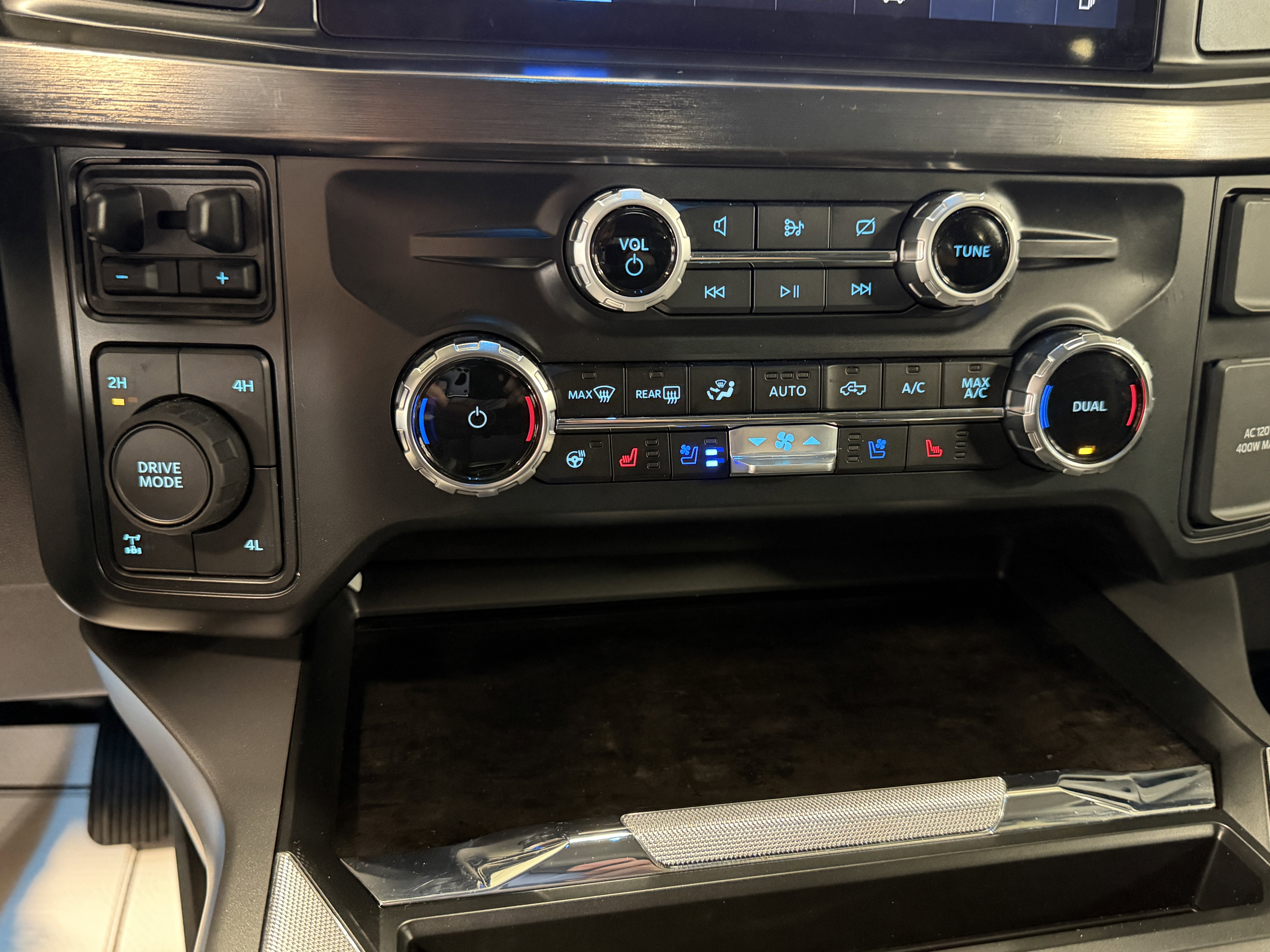 2024 Ford Super Duty F-250 SRW LARIAT