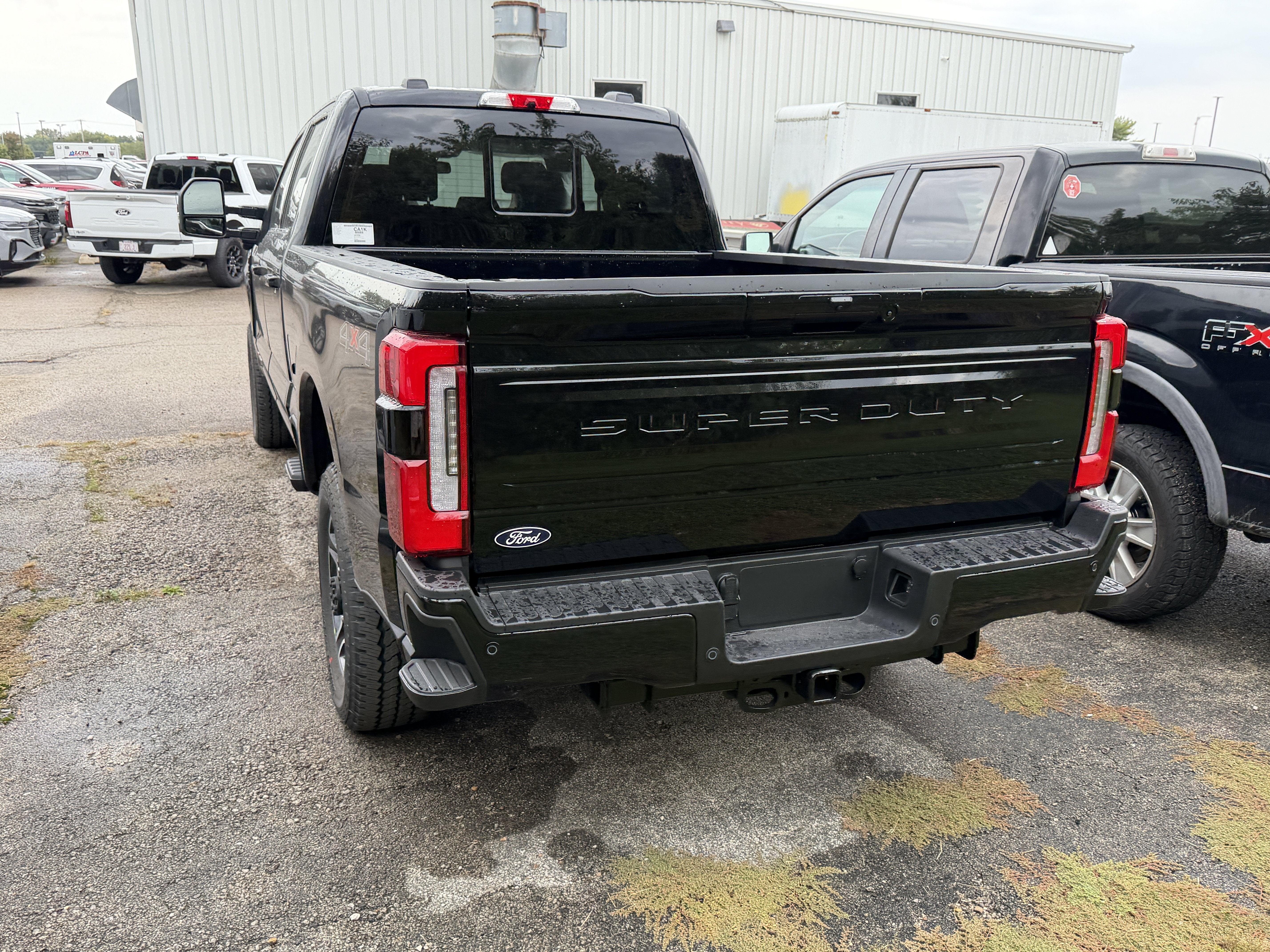 2027 Ford Super Duty F-350 SRW Platinum