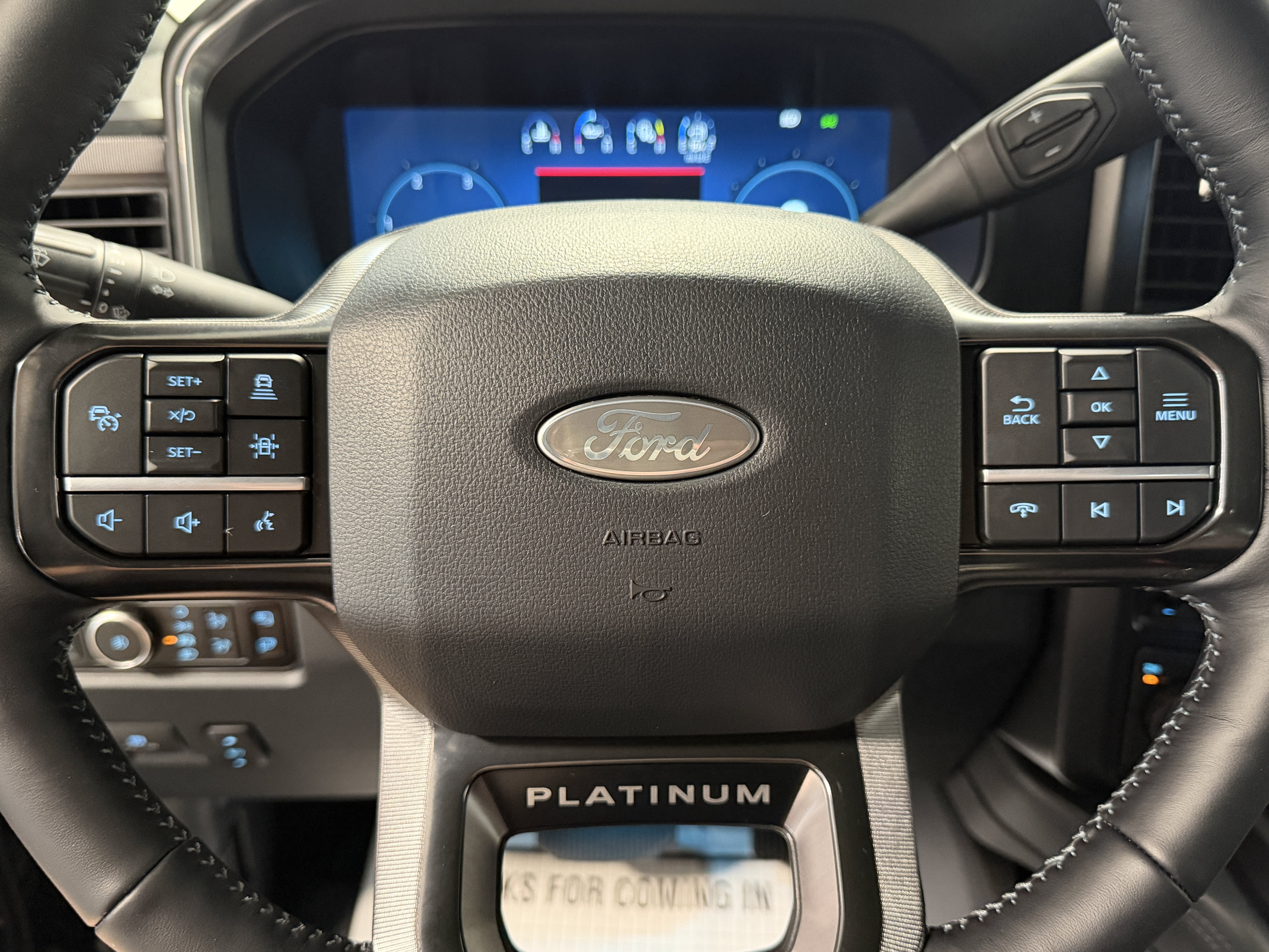 2027 Ford Super Duty F-350 SRW Platinum
