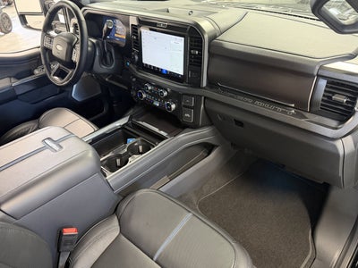 2027 Ford Super Duty F-350 SRW Platinum