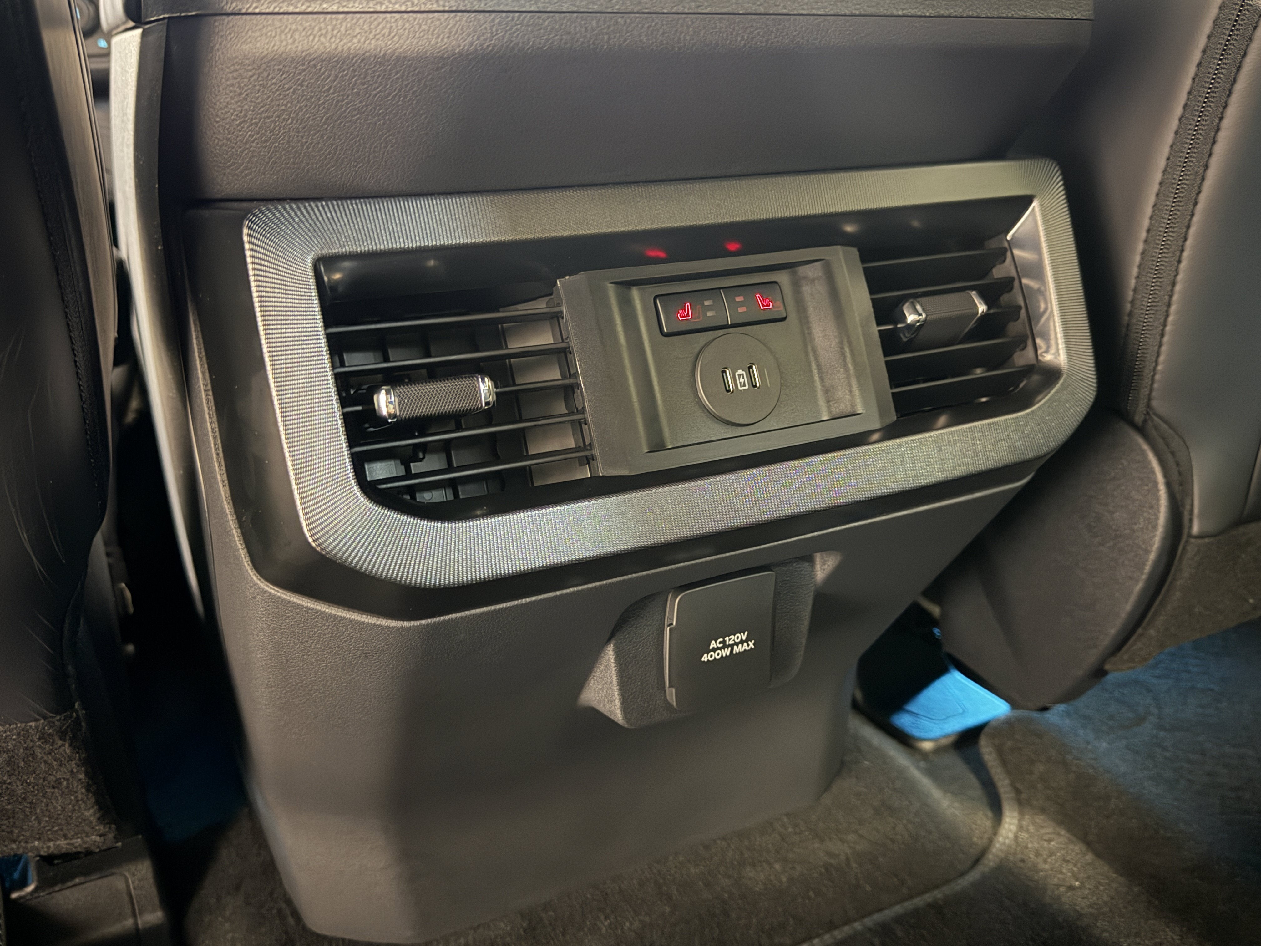 2027 Ford Super Duty F-350 SRW Platinum