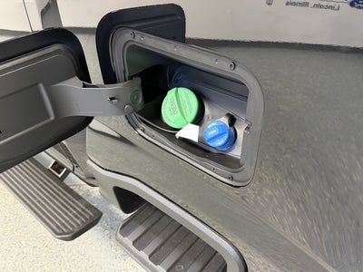 2027 Ford Super Duty F-350 SRW Platinum