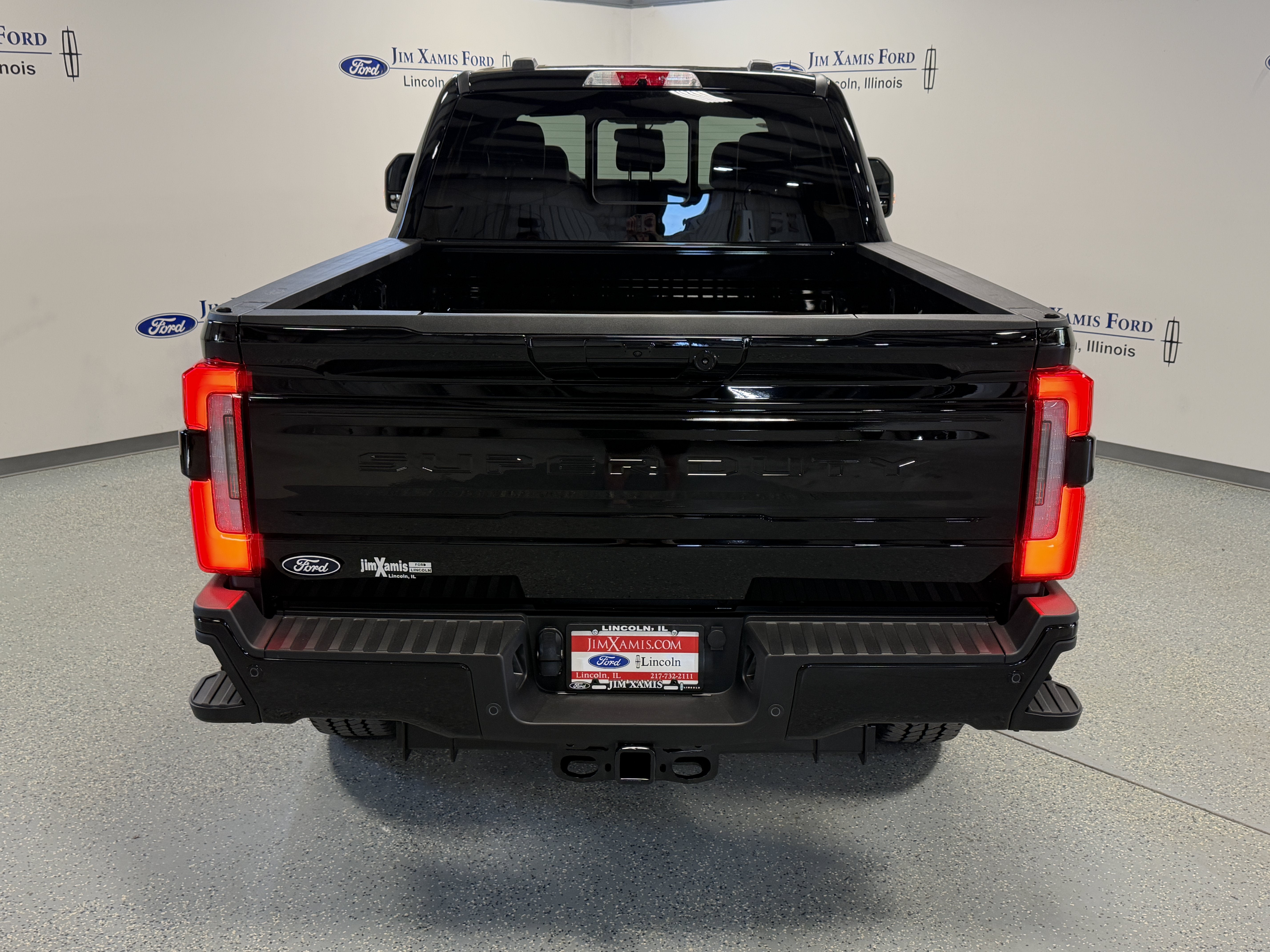 2027 Ford Super Duty F-350 SRW Platinum