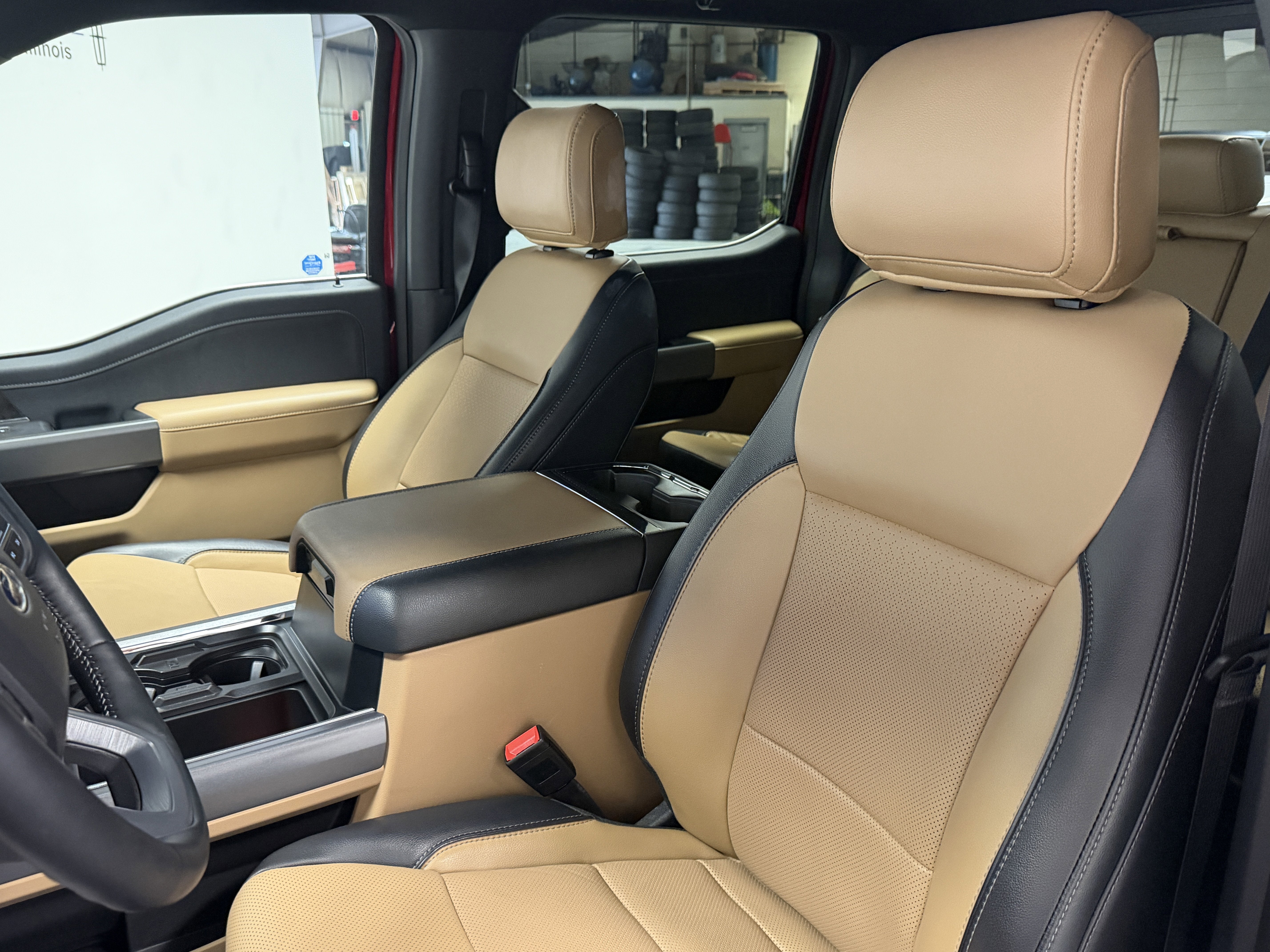 2024 Ford Super Duty F-350 SRW LARIAT