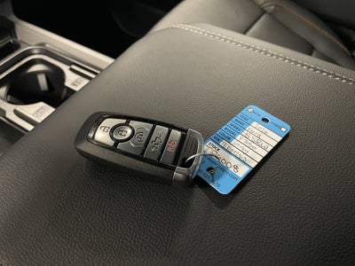 2026 Ford Super Duty F-350 SRW LARIAT