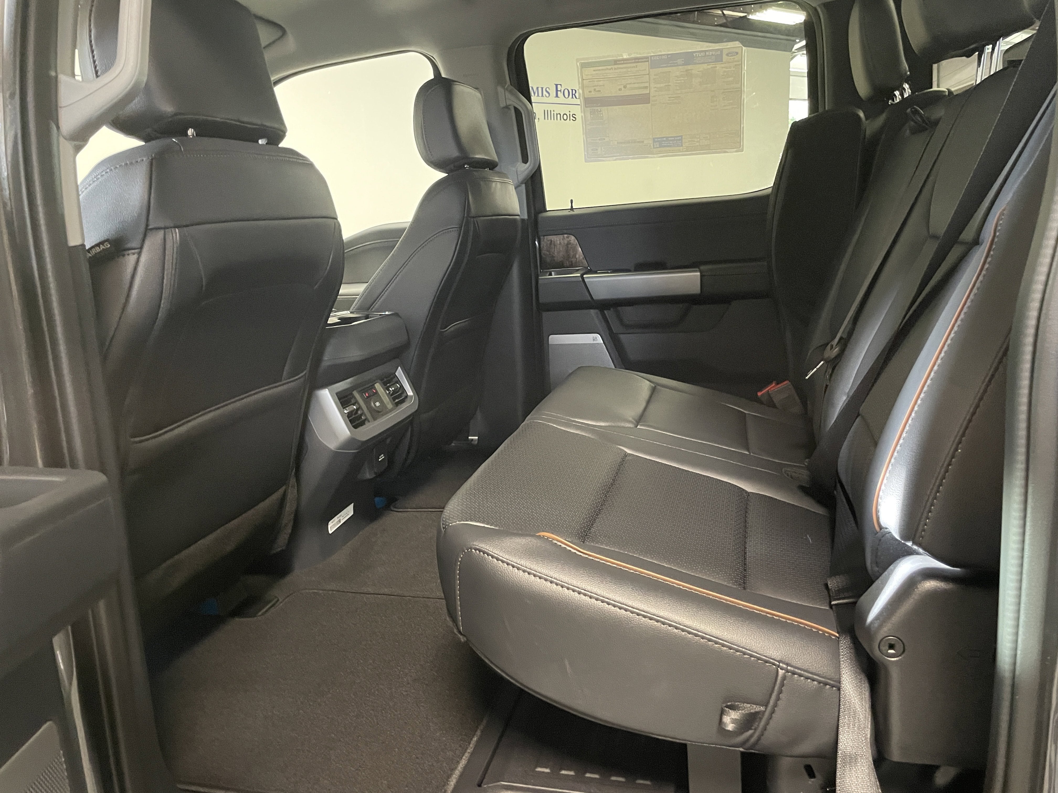 2026 Ford Super Duty F-350 SRW LARIAT