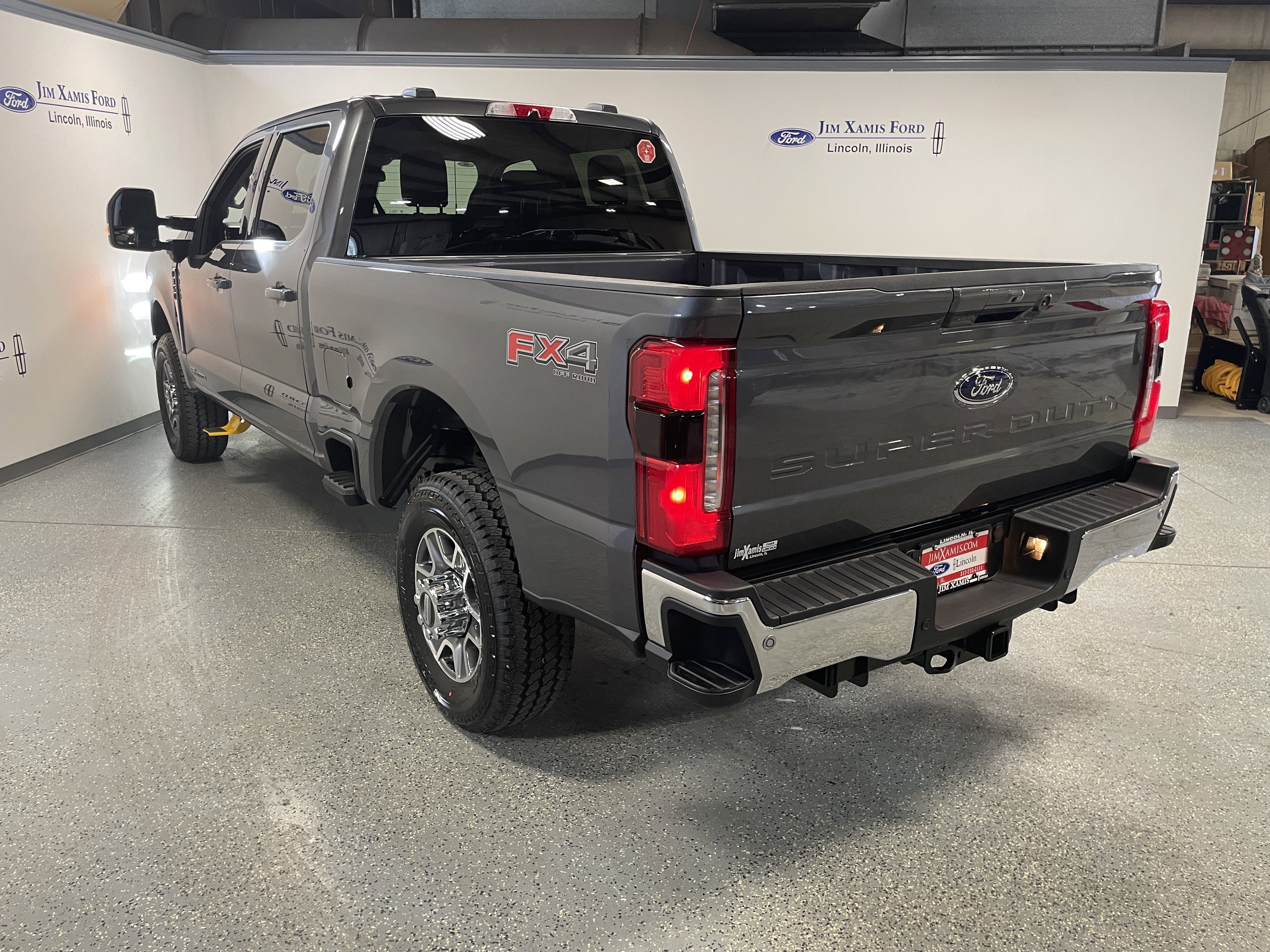 2026 Ford Super Duty F-350 SRW LARIAT