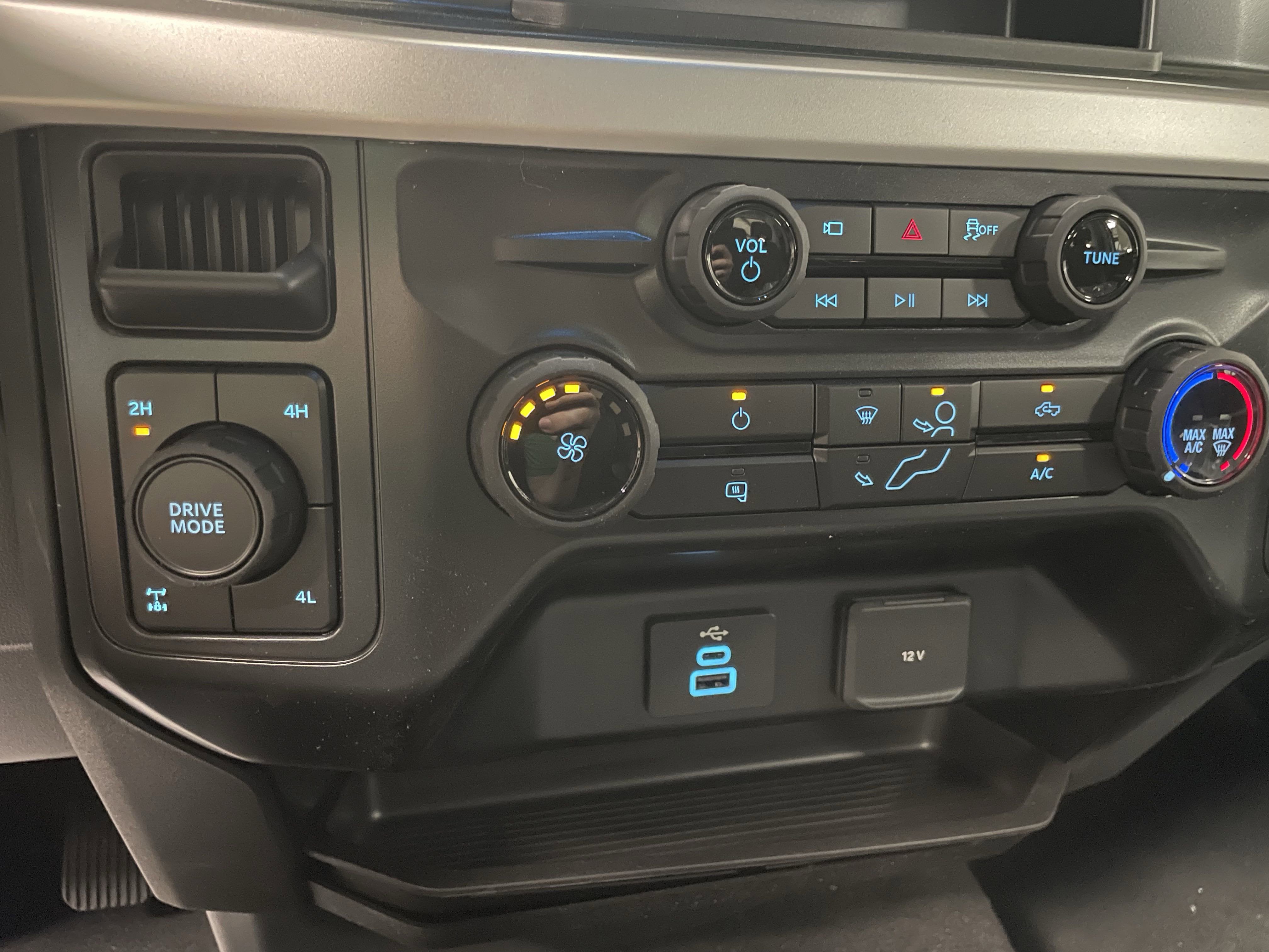 2025 Ford Super Duty F-350 SRW XL