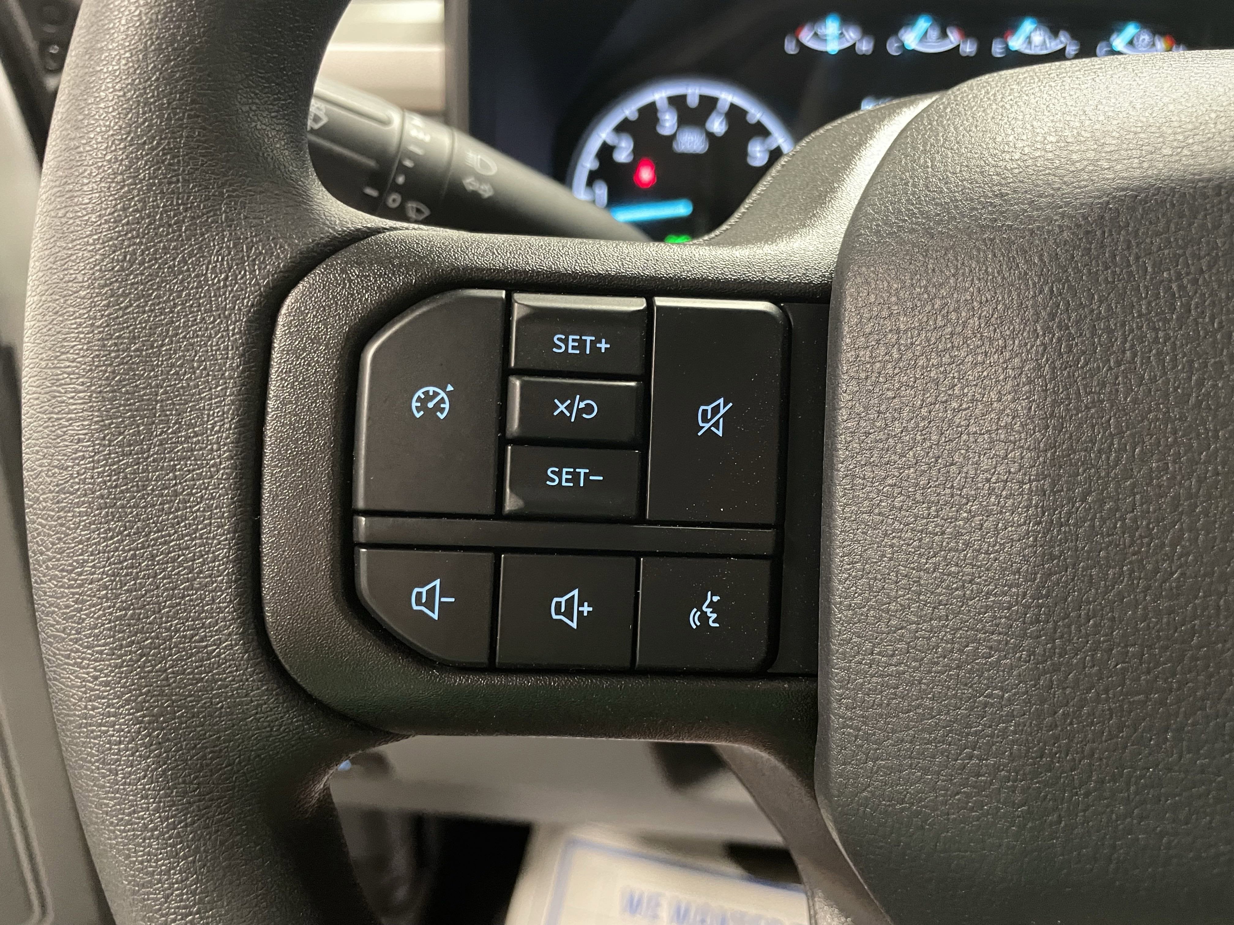 2025 Ford Super Duty F-350 SRW XL