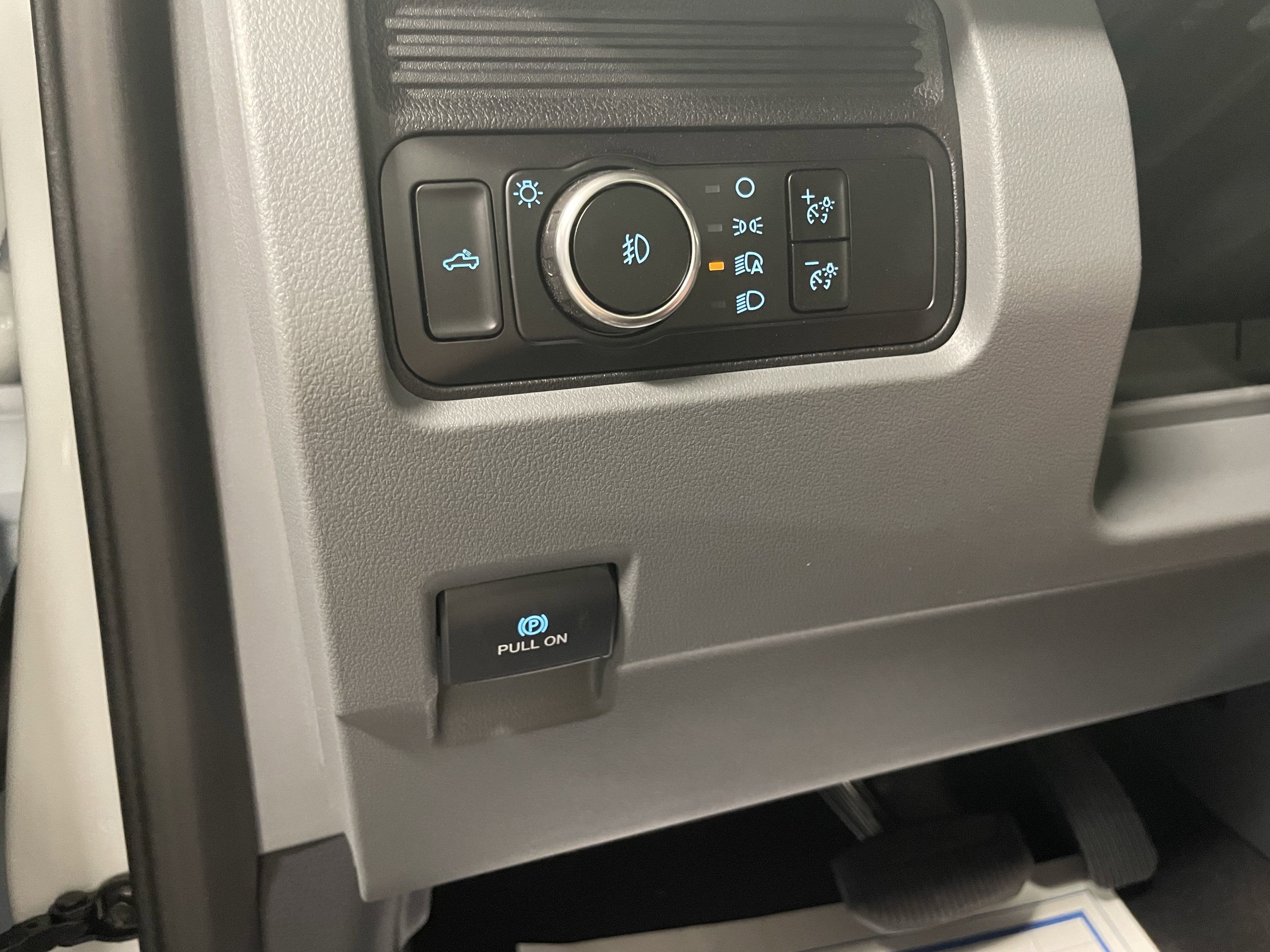 2025 Ford Super Duty F-350 SRW XL