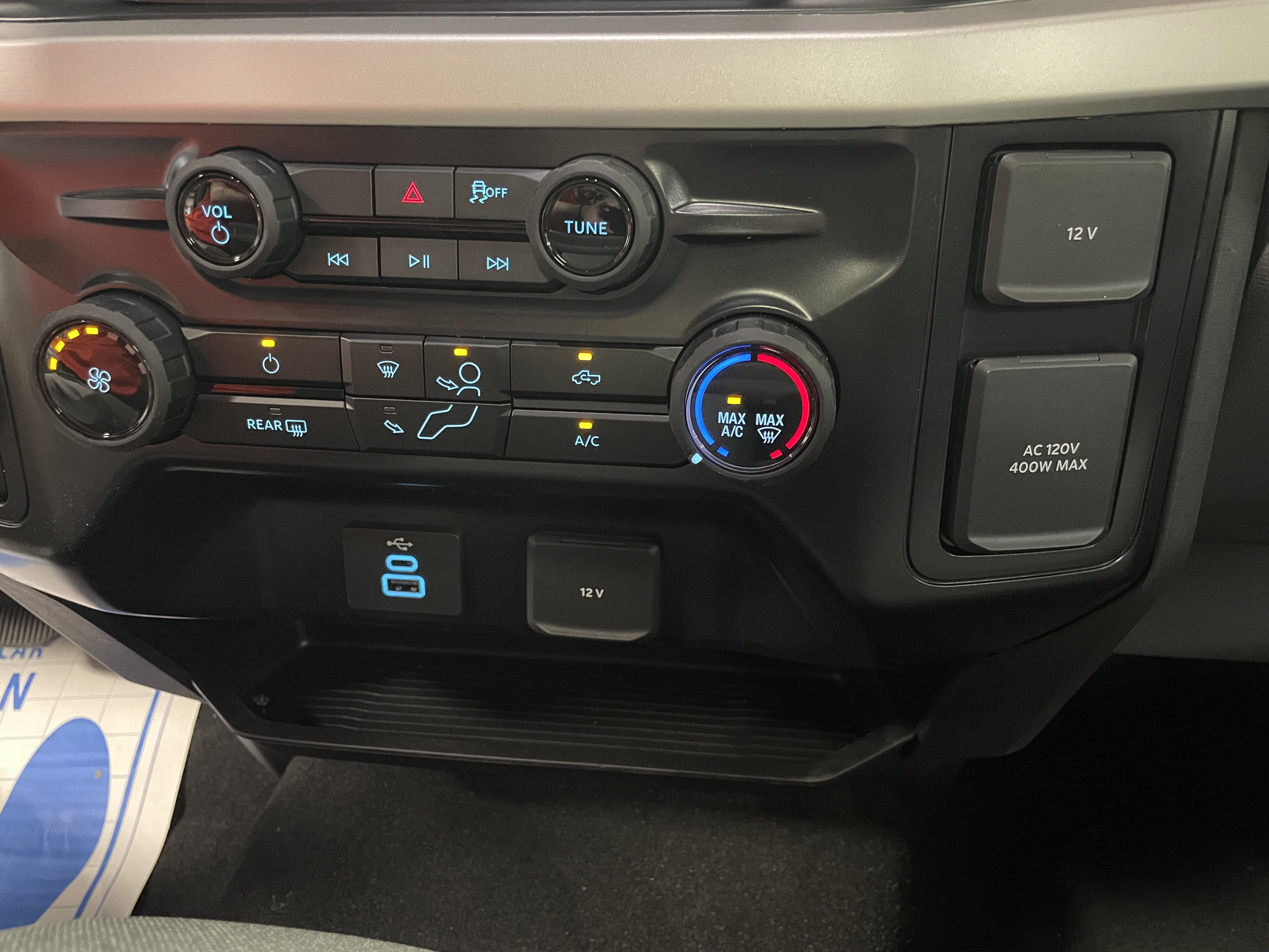 2026 Ford Super Duty F-350 SRW XLT