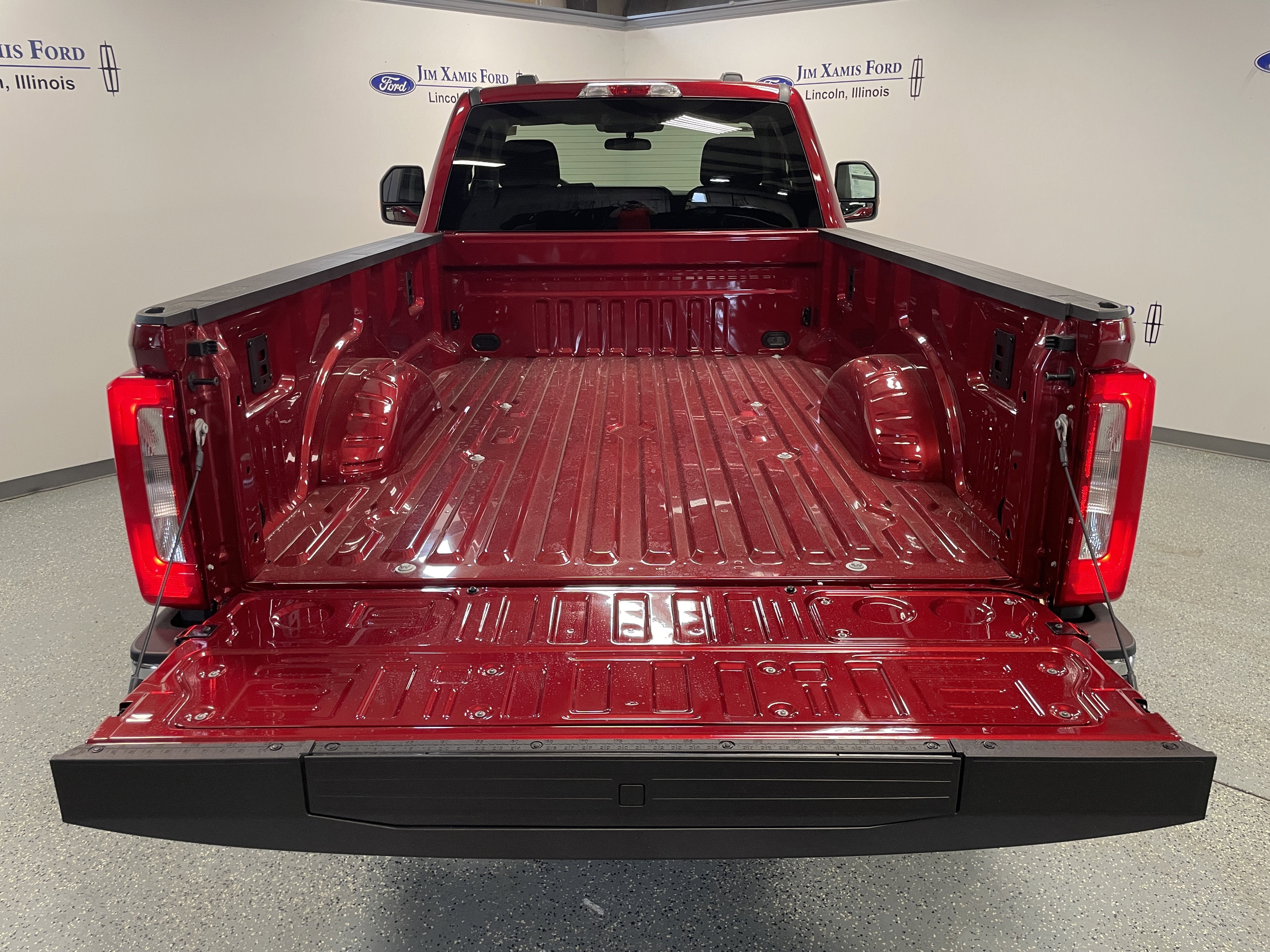 2026 Ford Super Duty F-350 SRW XLT