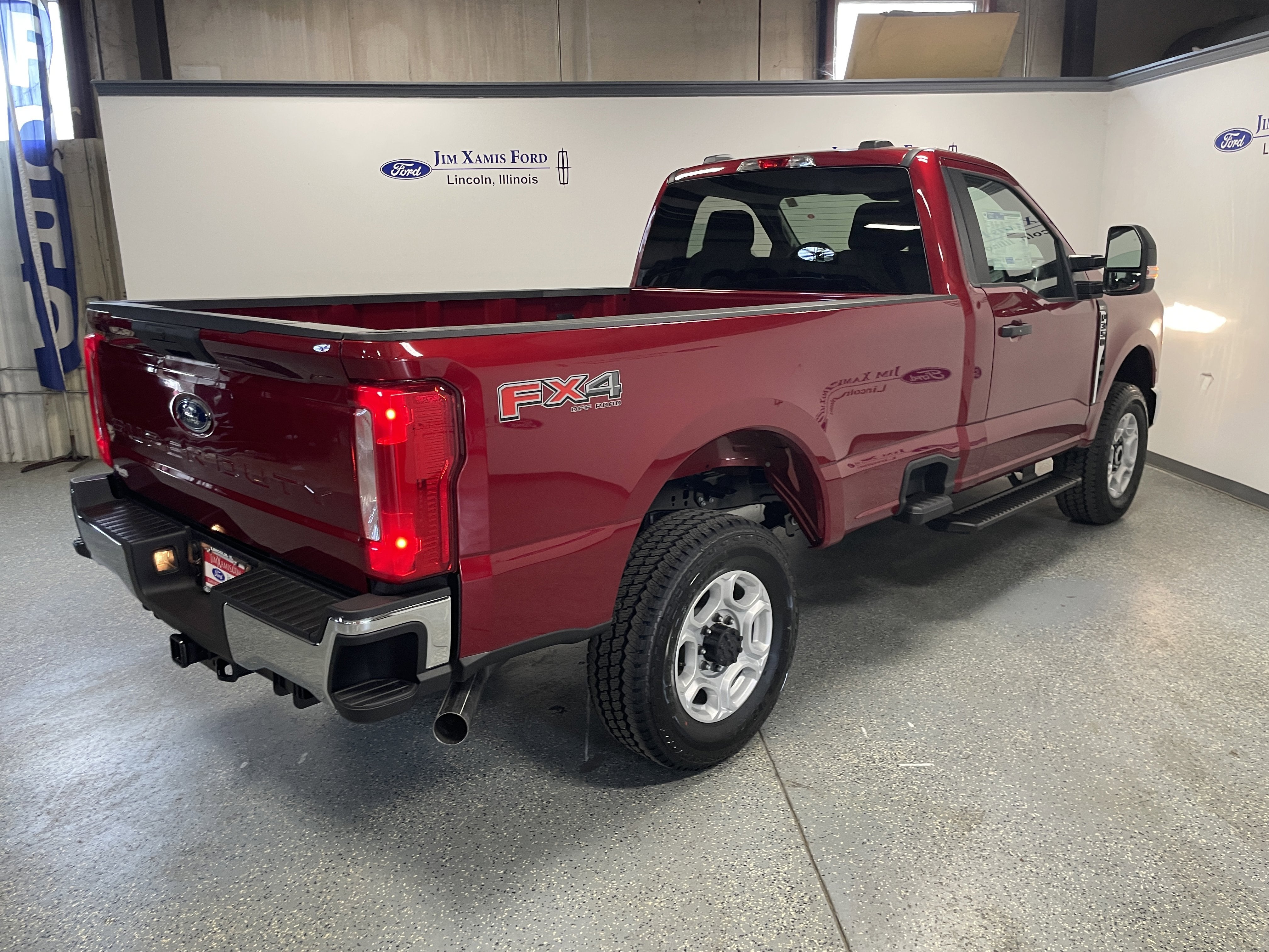 2026 Ford Super Duty F-350 SRW XLT