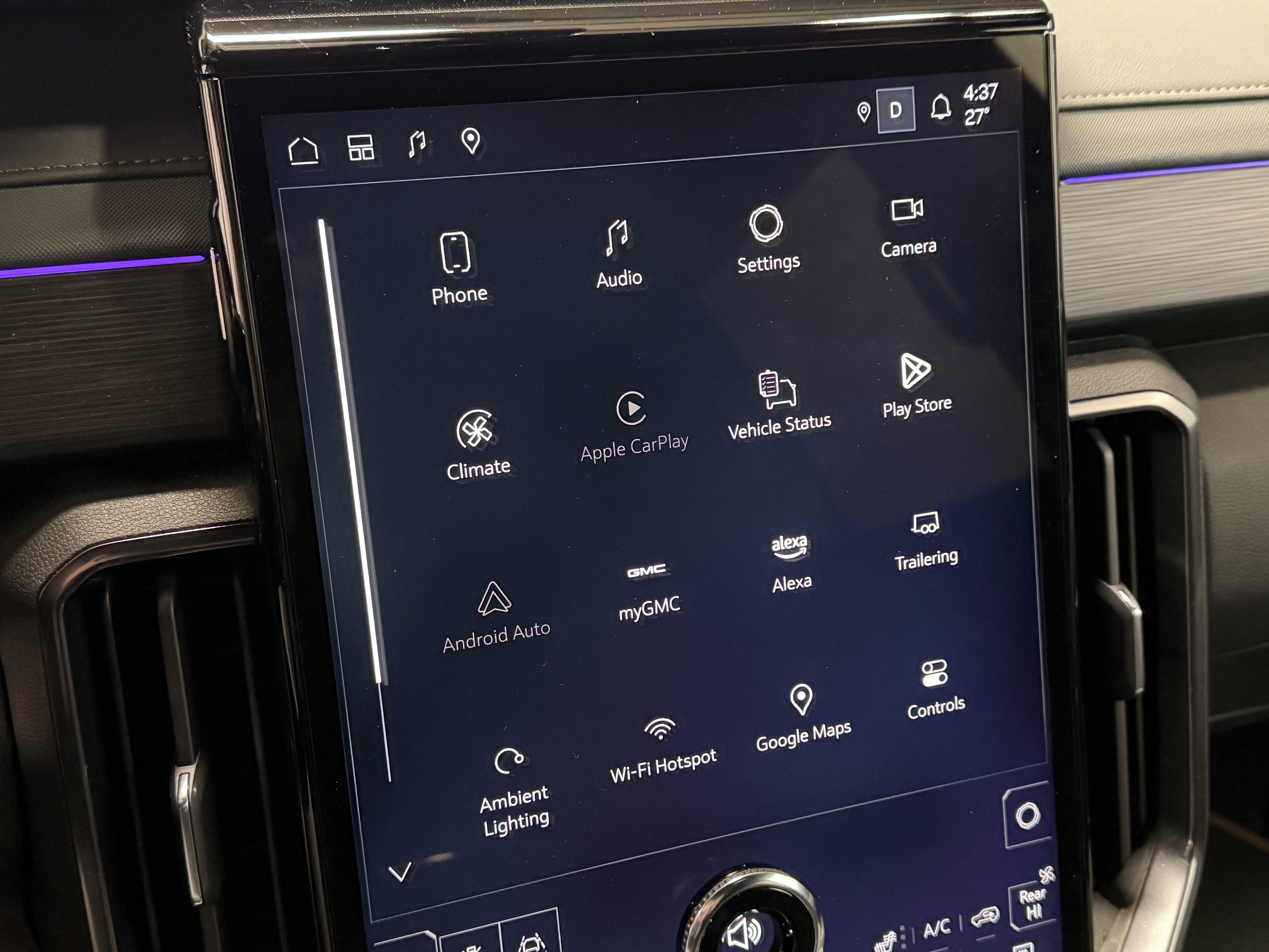 2025 GMC Acadia AWD AT4