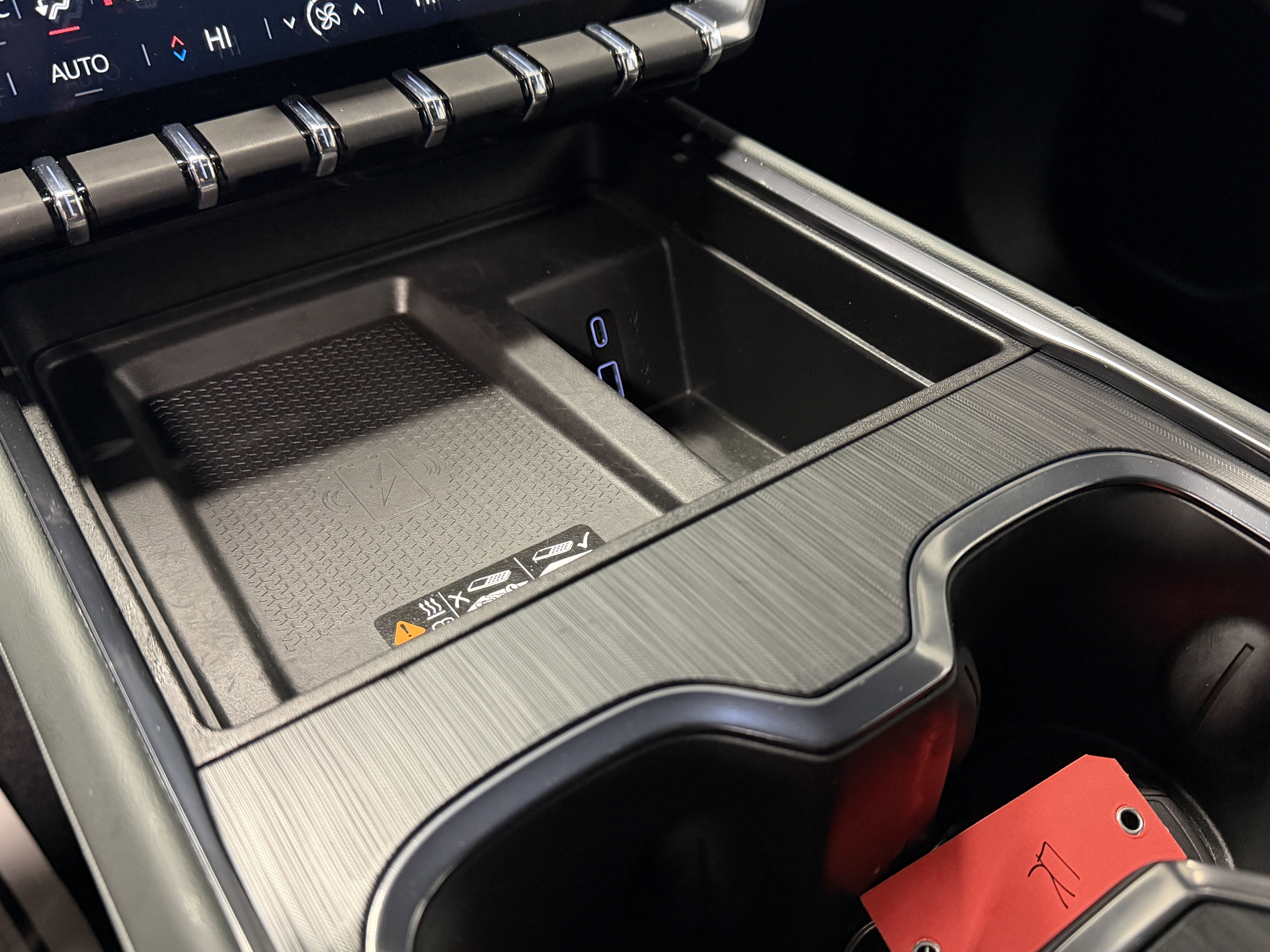 2025 GMC Acadia AWD AT4