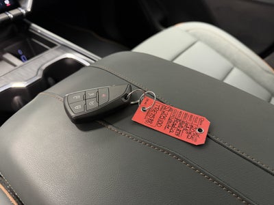 2025 GMC Acadia AWD AT4