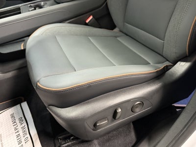 2025 GMC Acadia AWD AT4