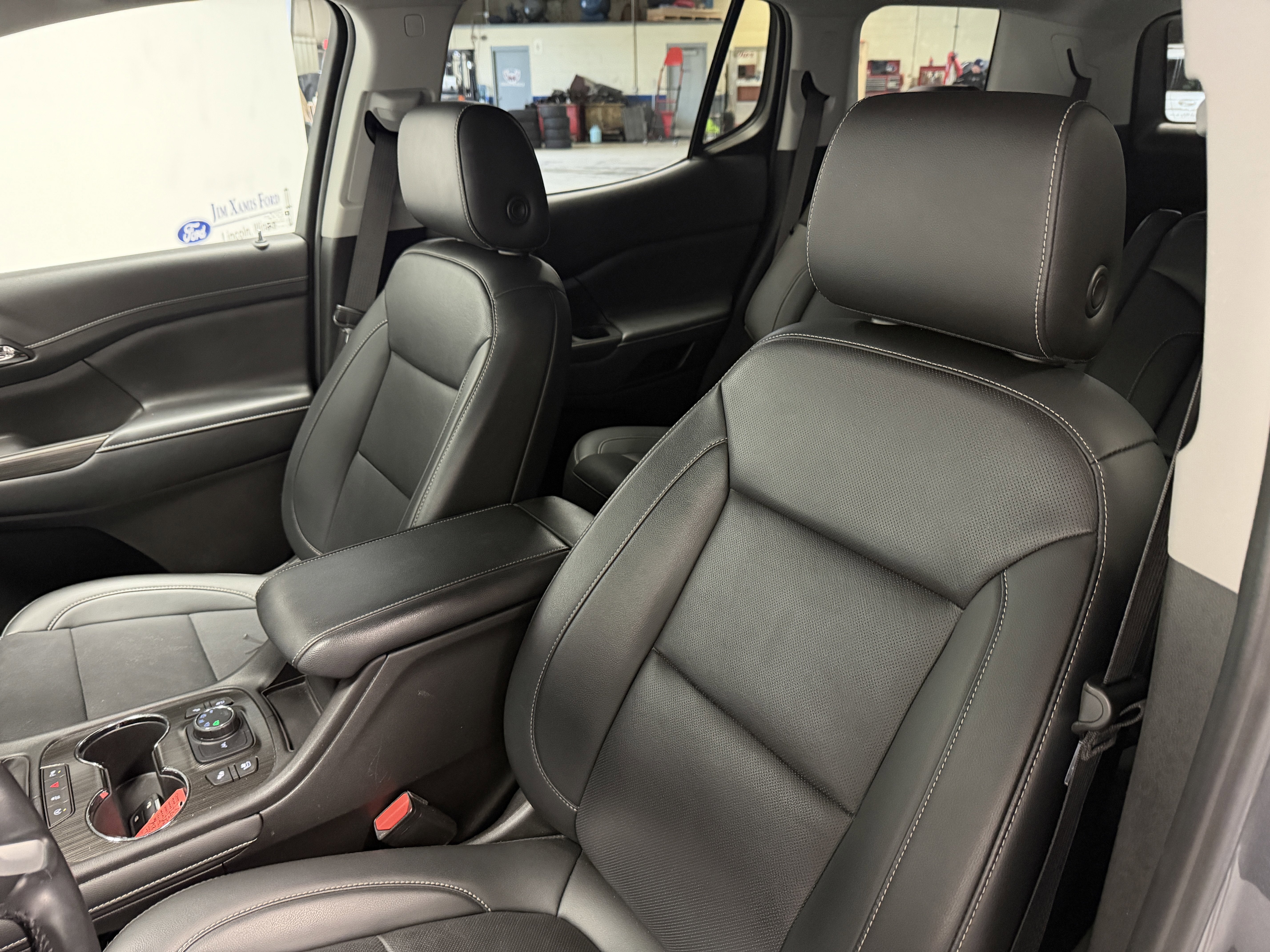 2021 GMC Acadia SLT