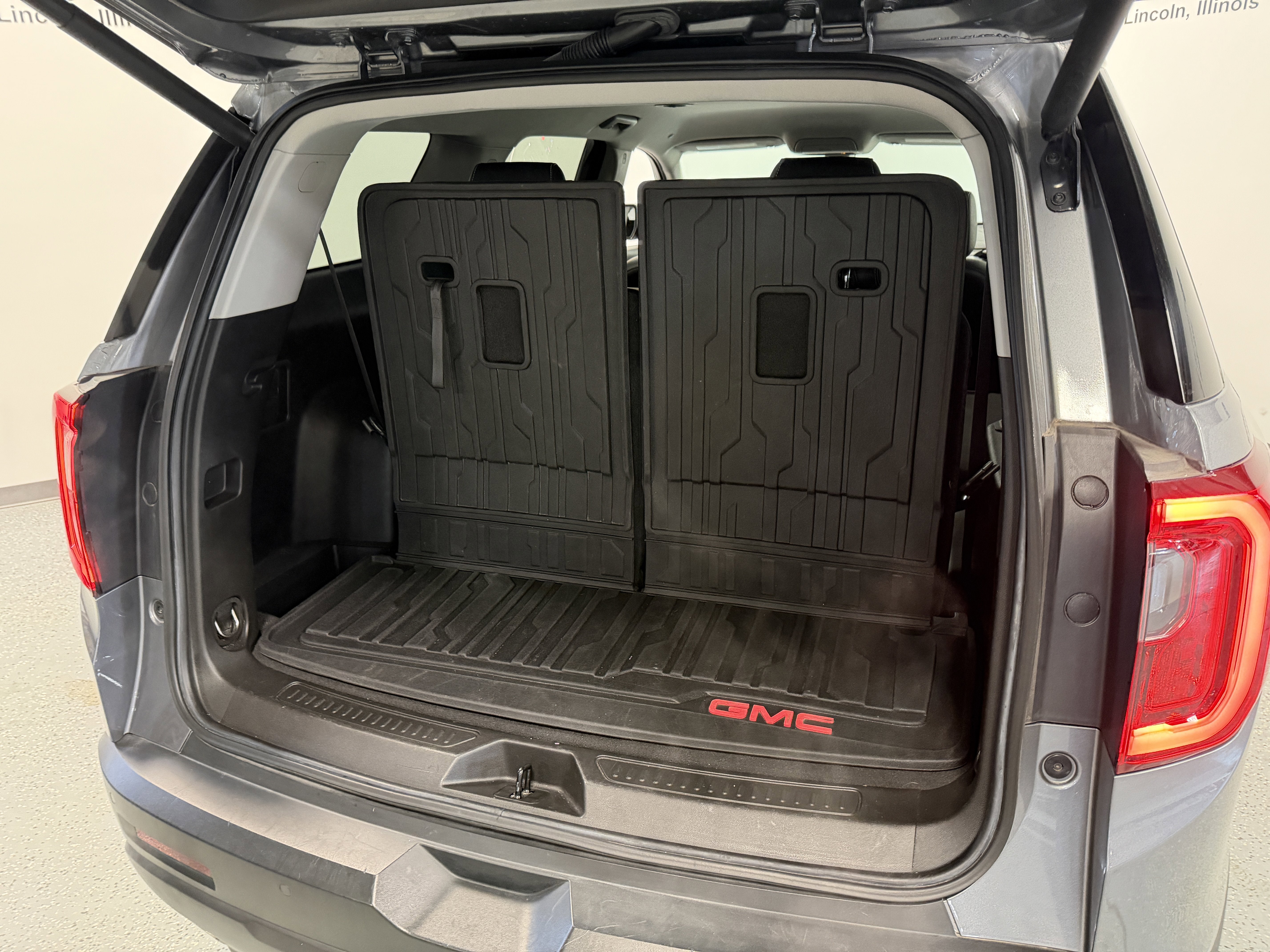 2021 GMC Acadia SLT