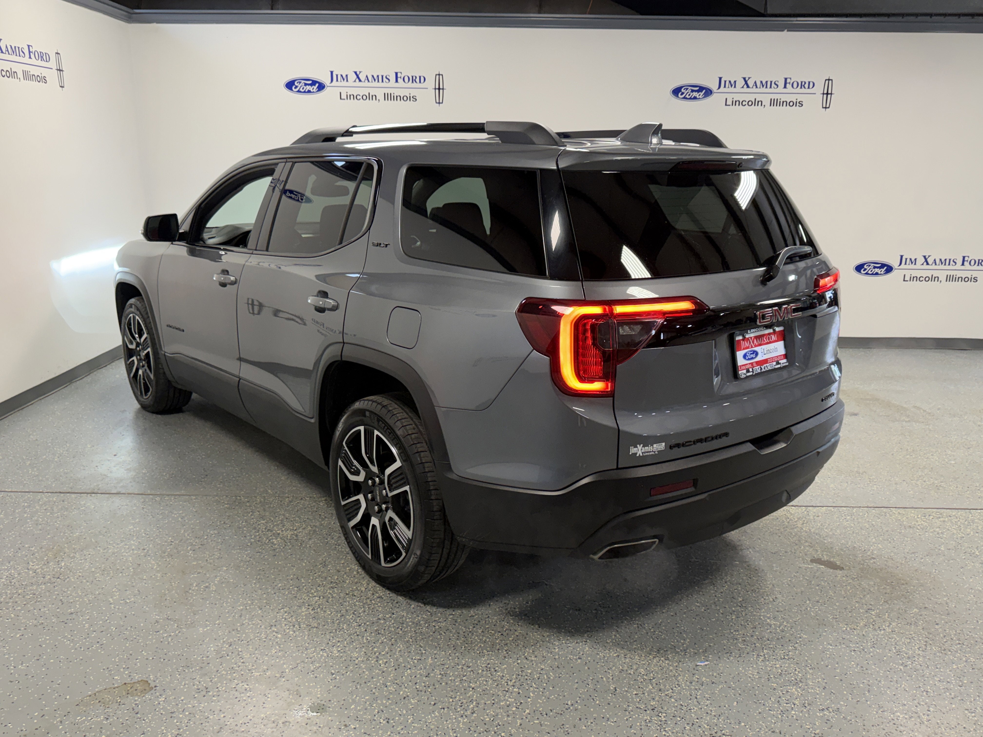 2021 GMC Acadia SLT