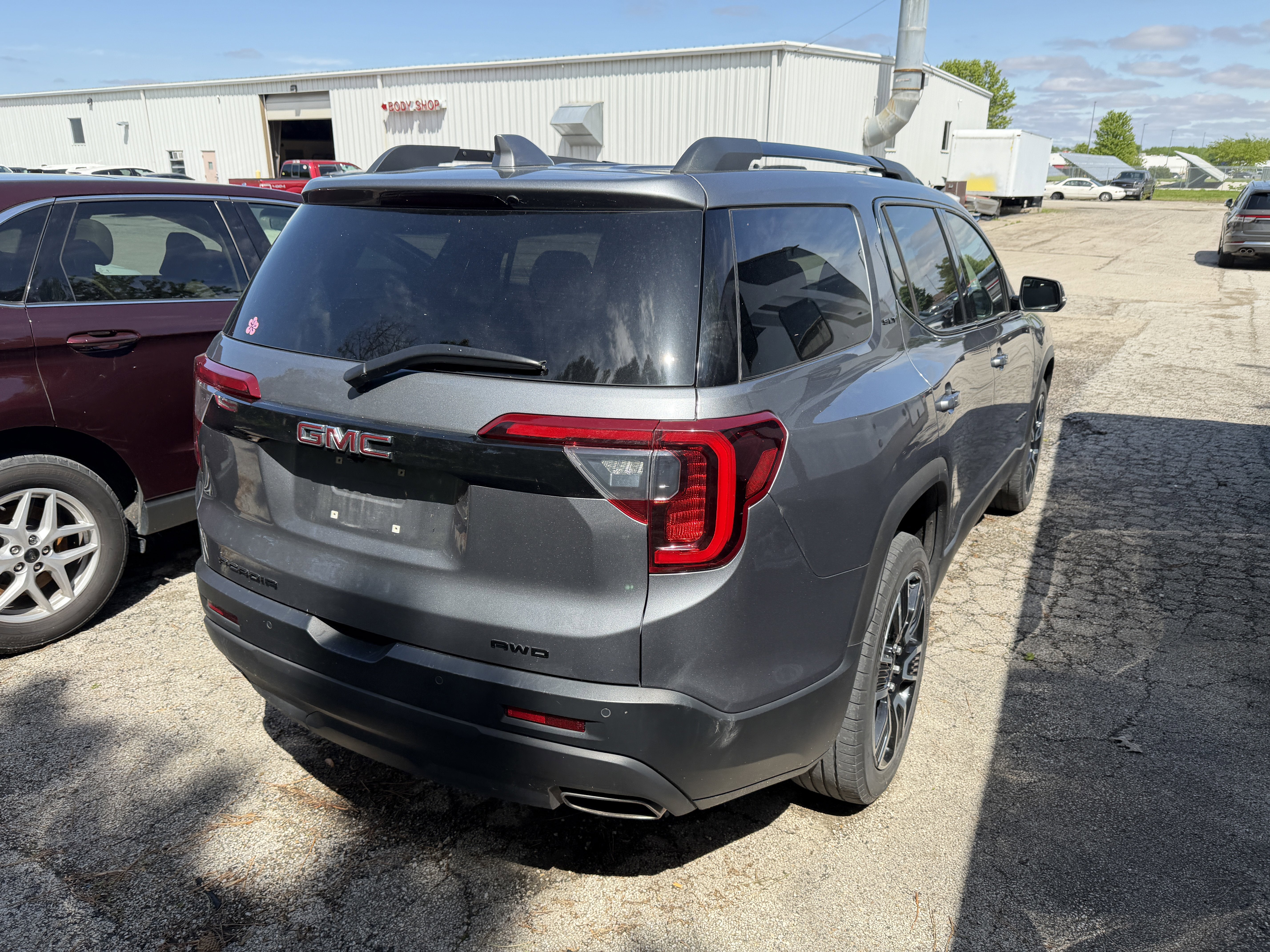 2021 GMC Acadia SLT