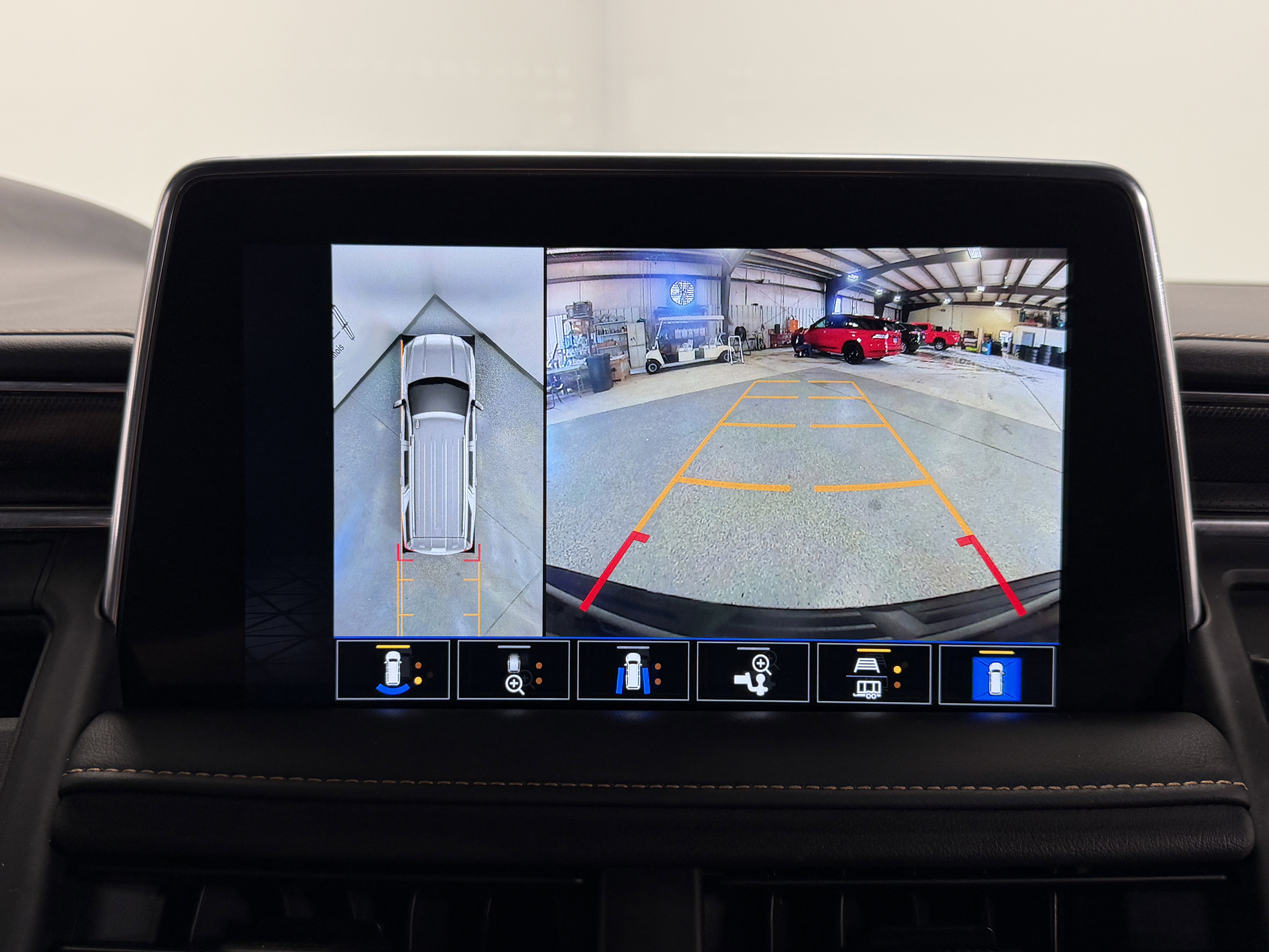 2023 GMC Yukon XL AT4