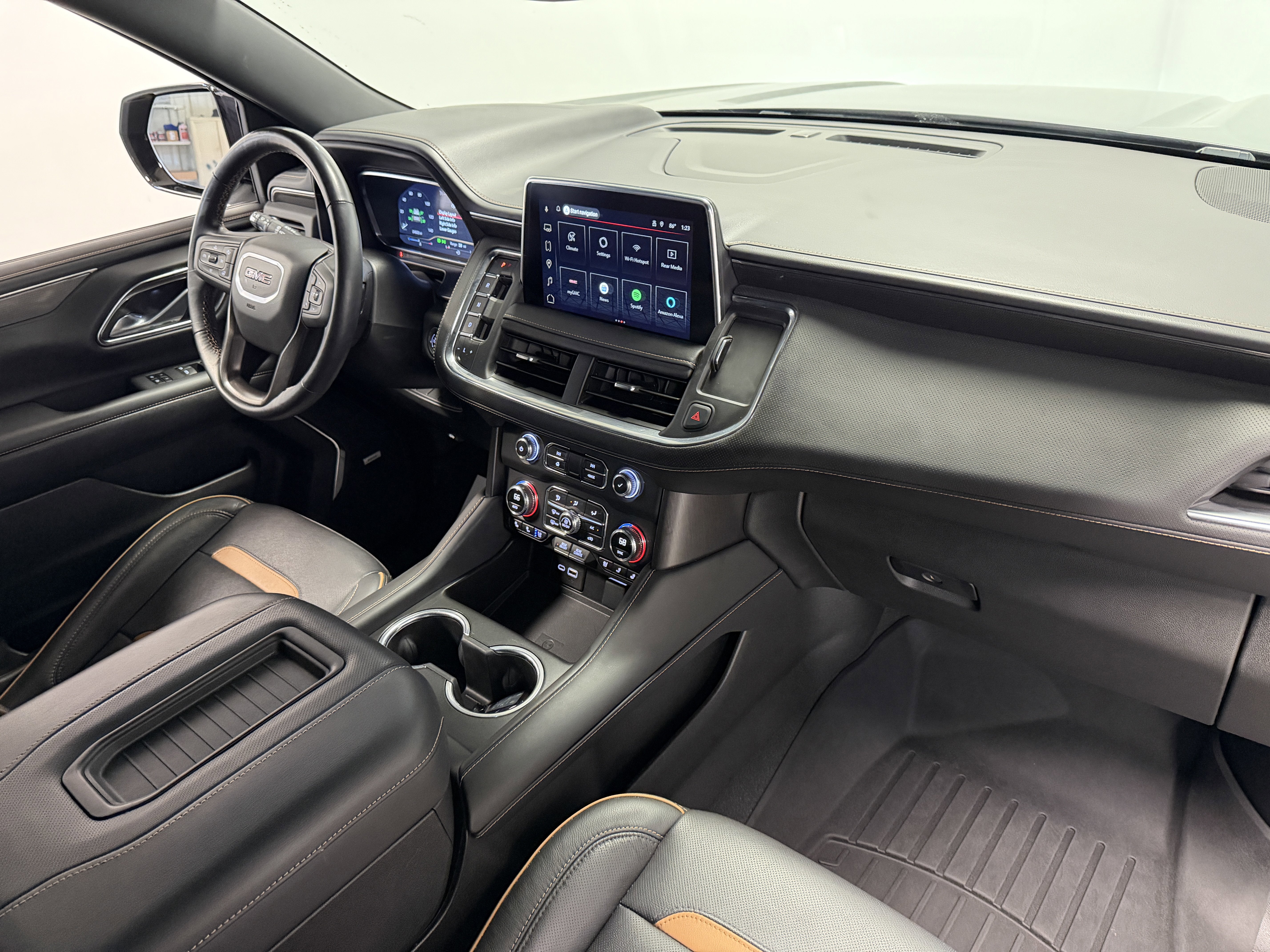 2023 GMC Yukon XL AT4
