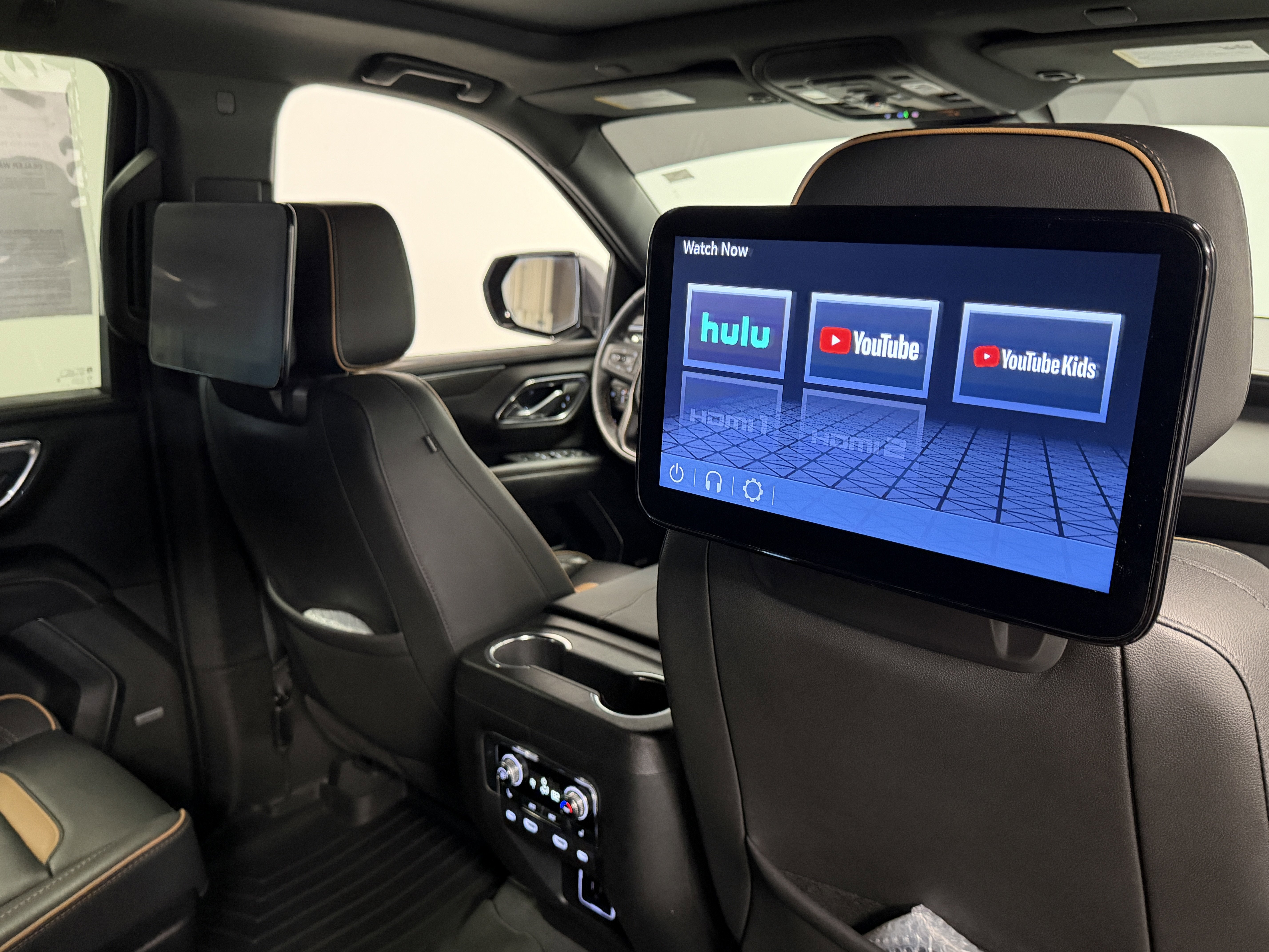 2023 GMC Yukon XL AT4