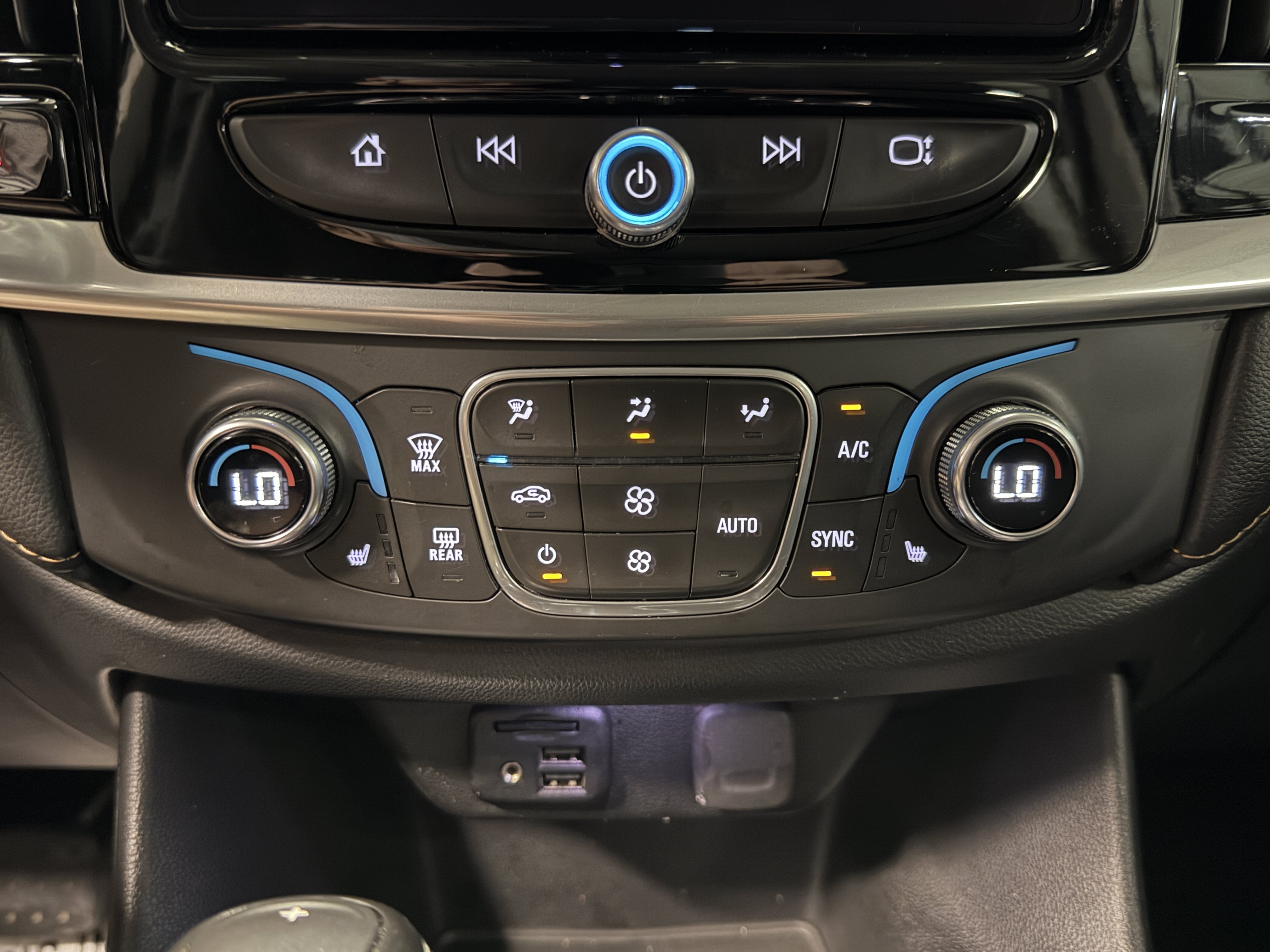 2020 Chevrolet Traverse RS