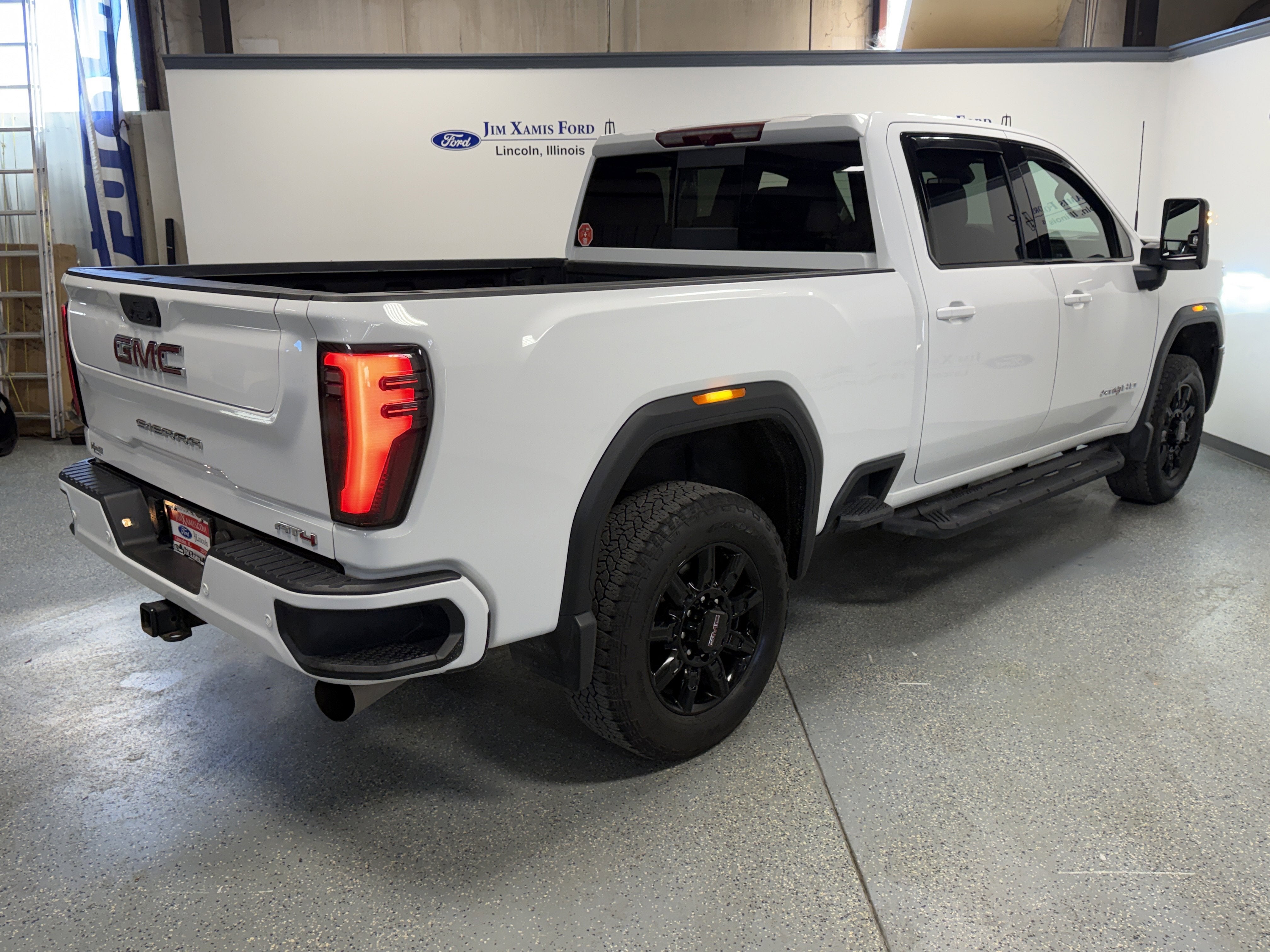 2024 GMC Sierra 2500HD AT4