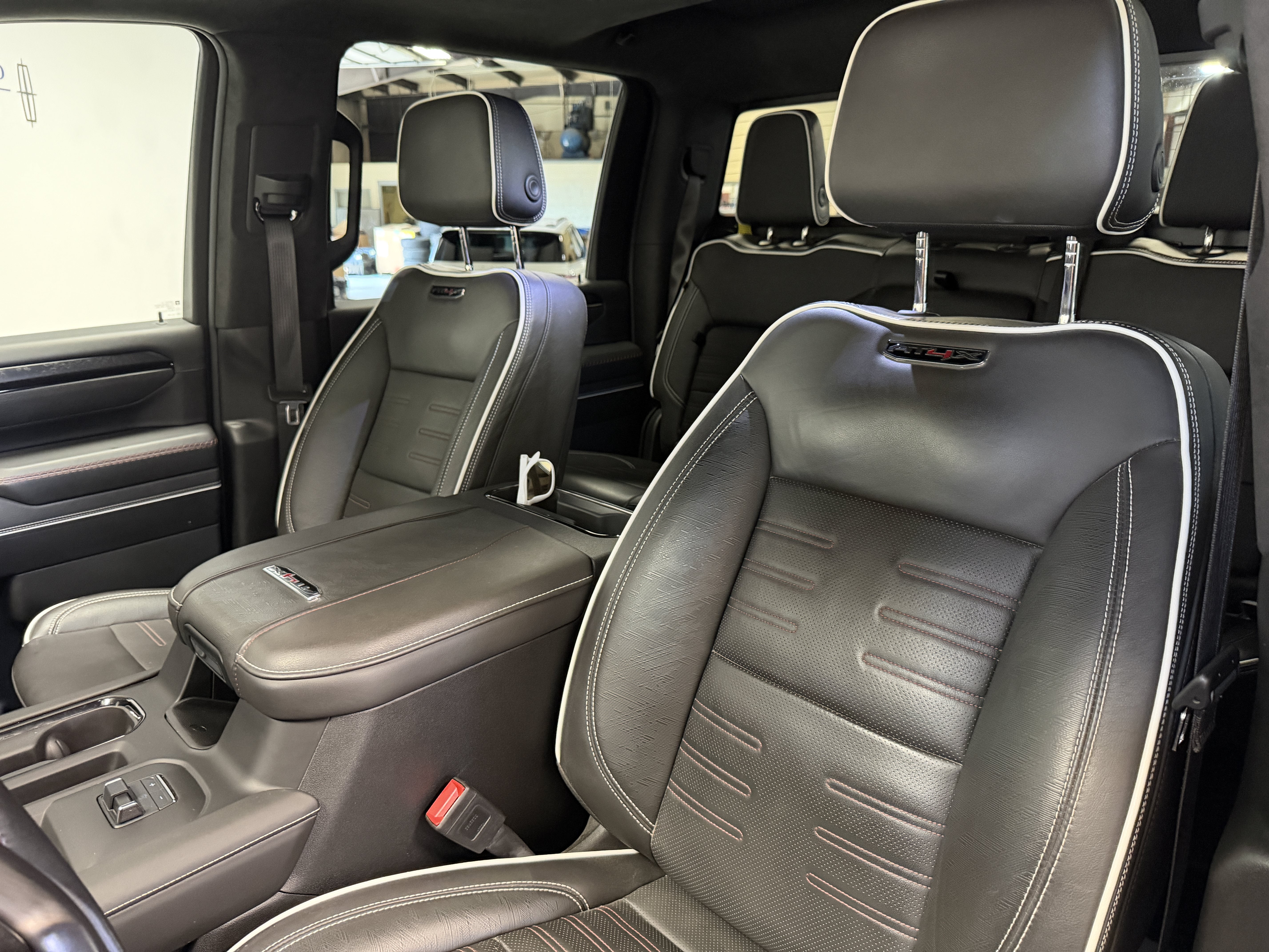 2025 GMC Sierra 2500HD AT4X