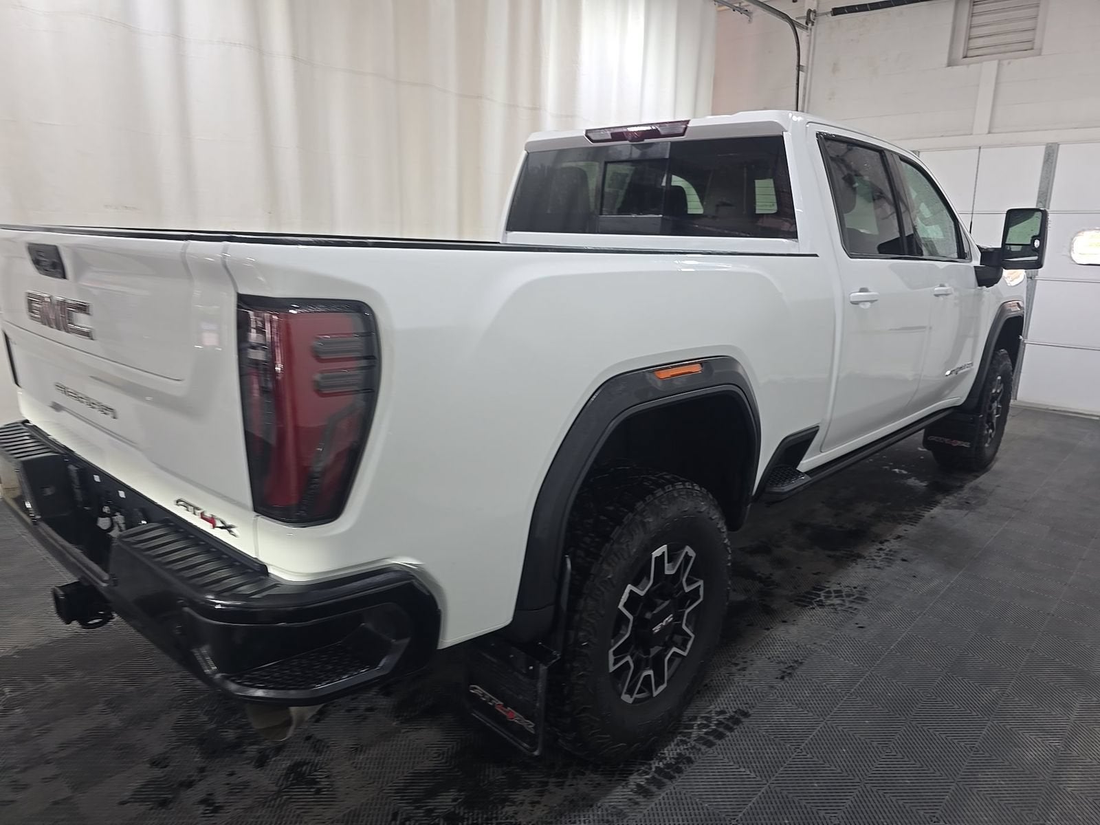 2025 GMC Sierra 2500HD AT4X