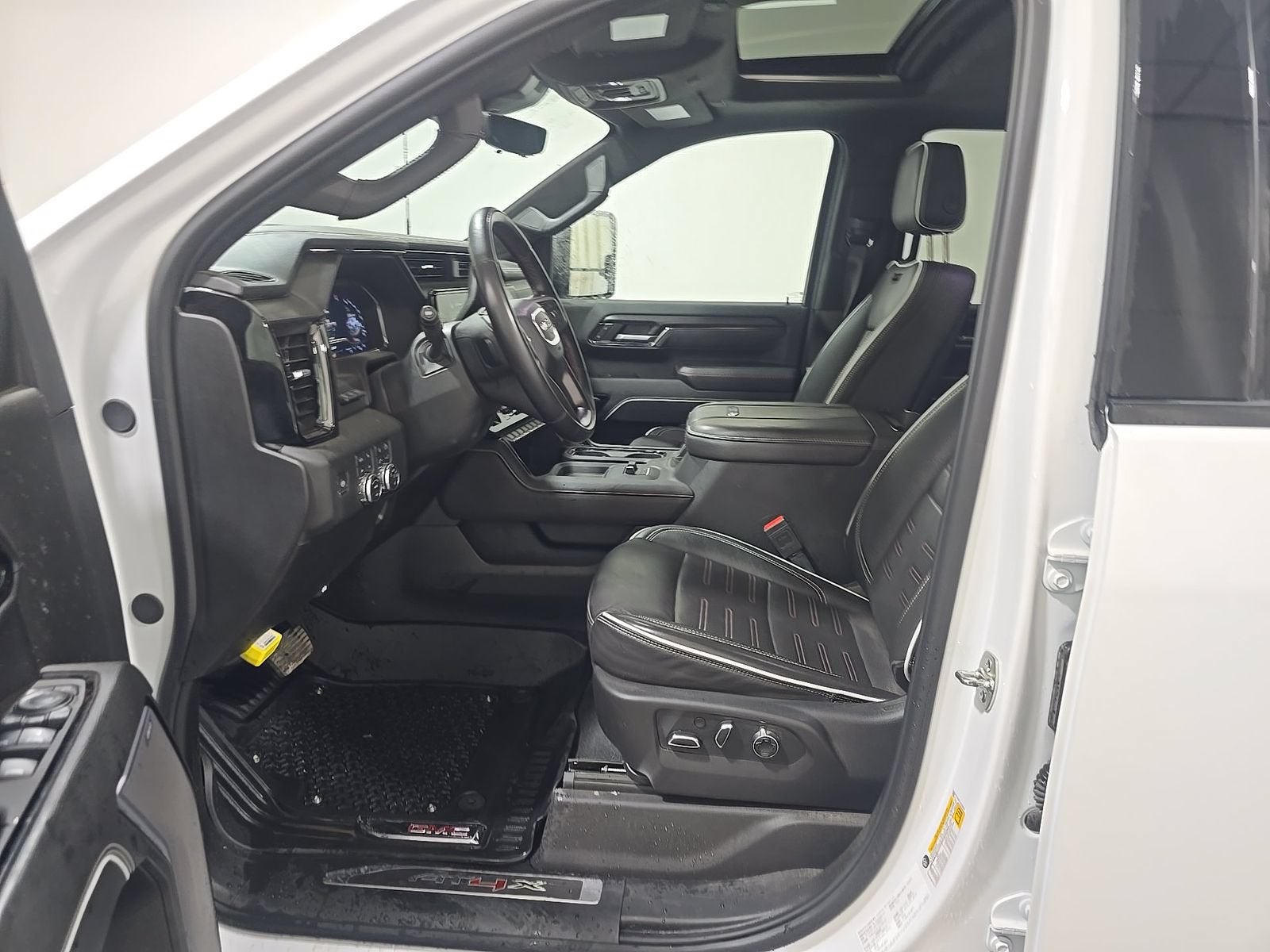 2025 GMC Sierra 2500HD AT4X